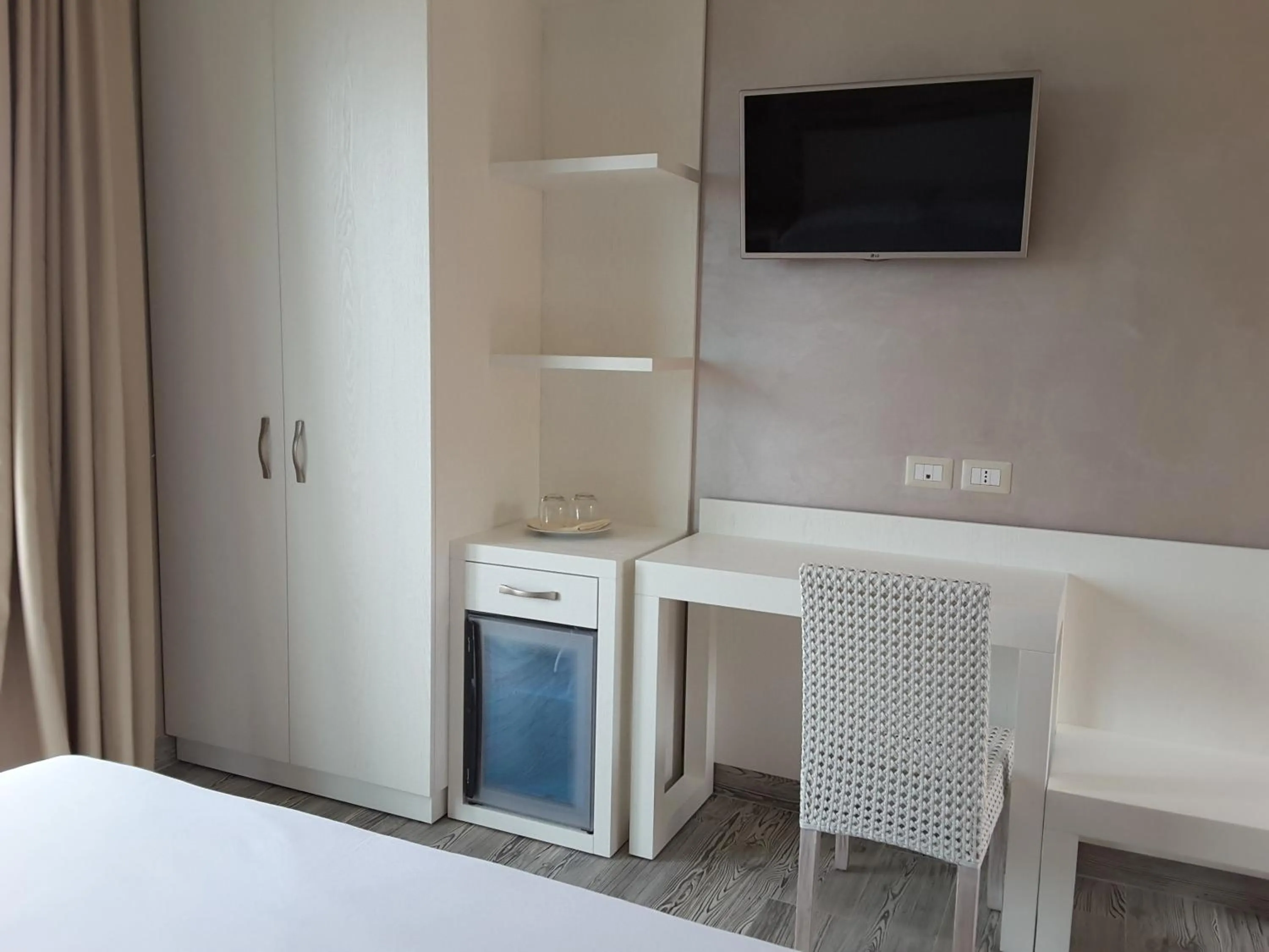 TV and multimedia, Bed in Borgo di Santa Barbara