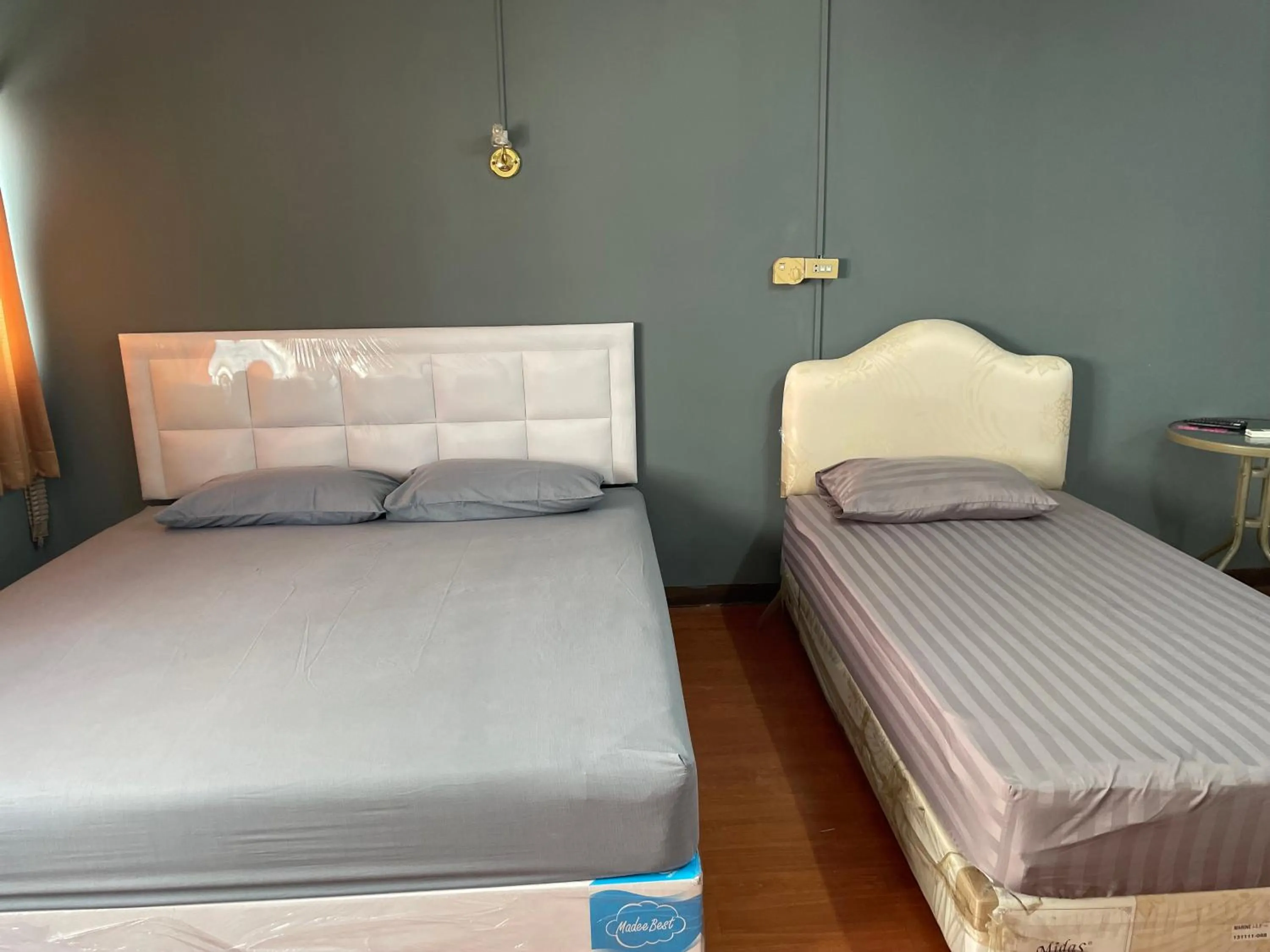 Bed in Dailyroom C3,C4by Anna