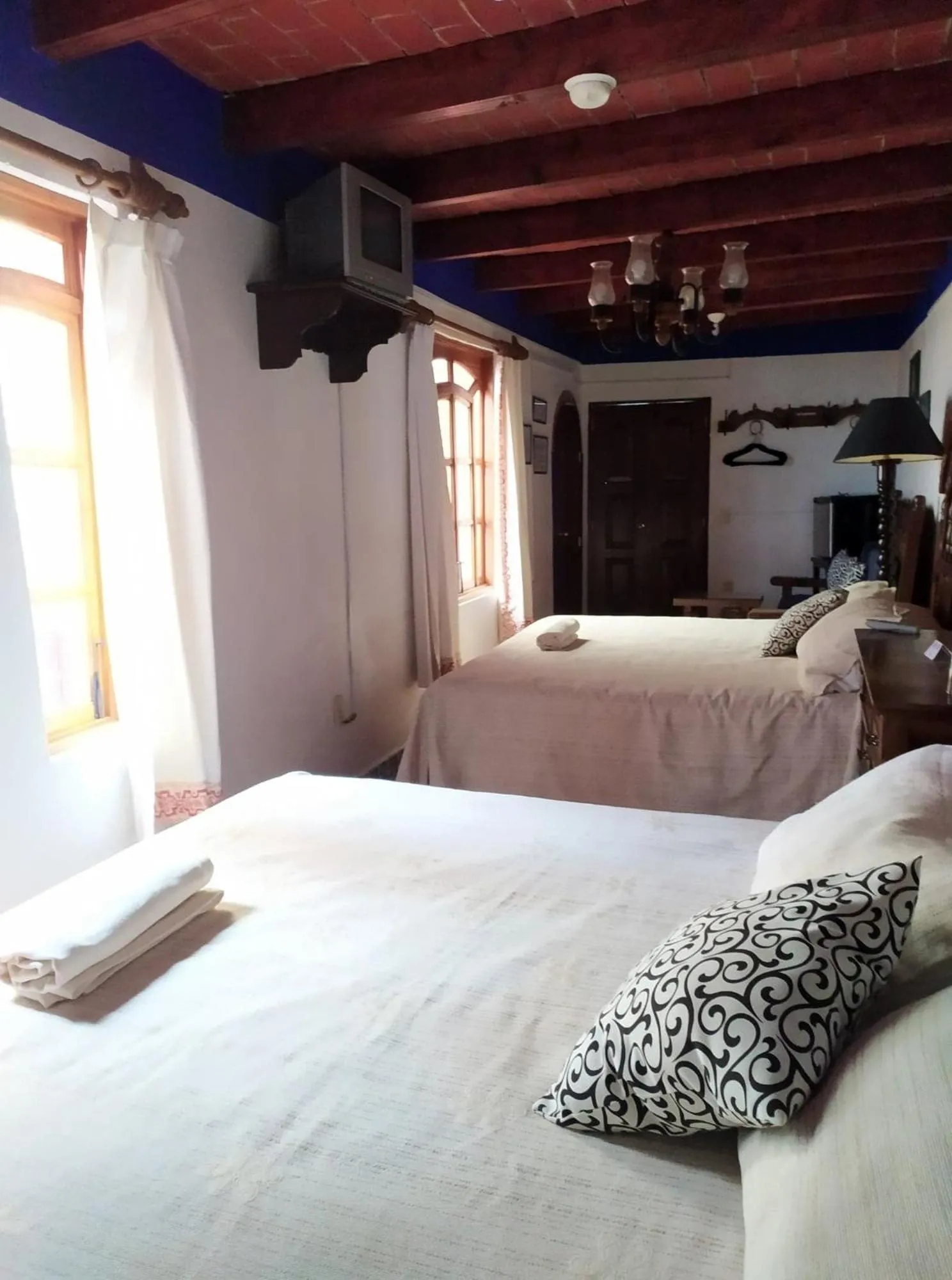 Photo of the whole room, Bed in Casa Azul