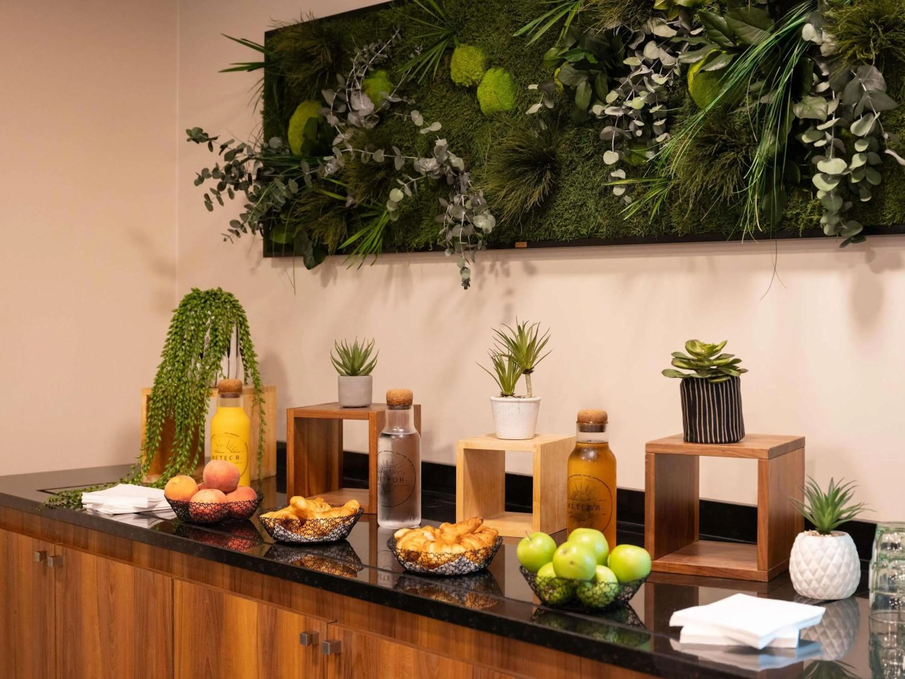 Meeting/conference room in ibis Styles Paris Meteor Avenue d'Italie