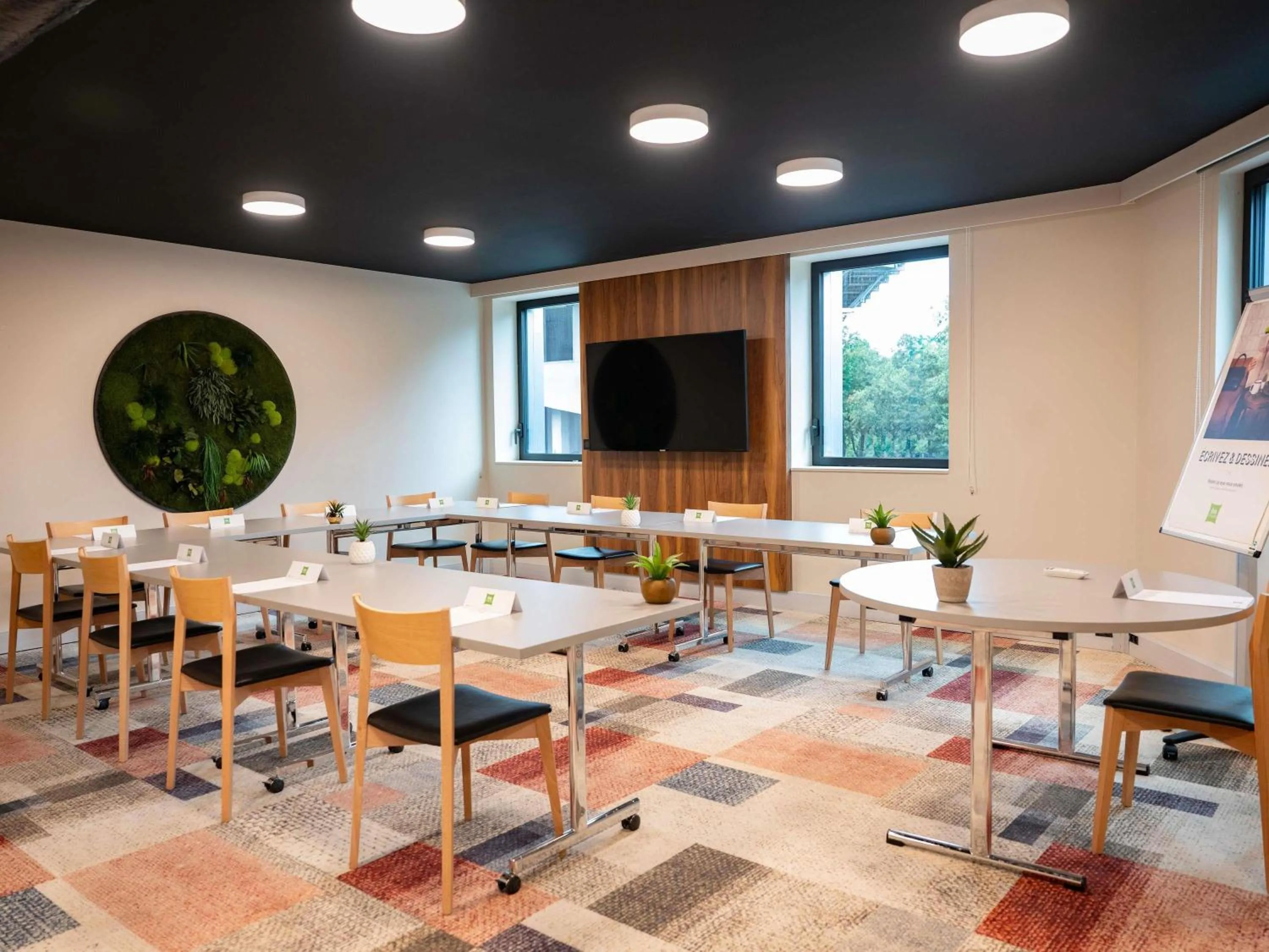 Meeting/conference room in ibis Styles Paris Meteor Avenue d'Italie