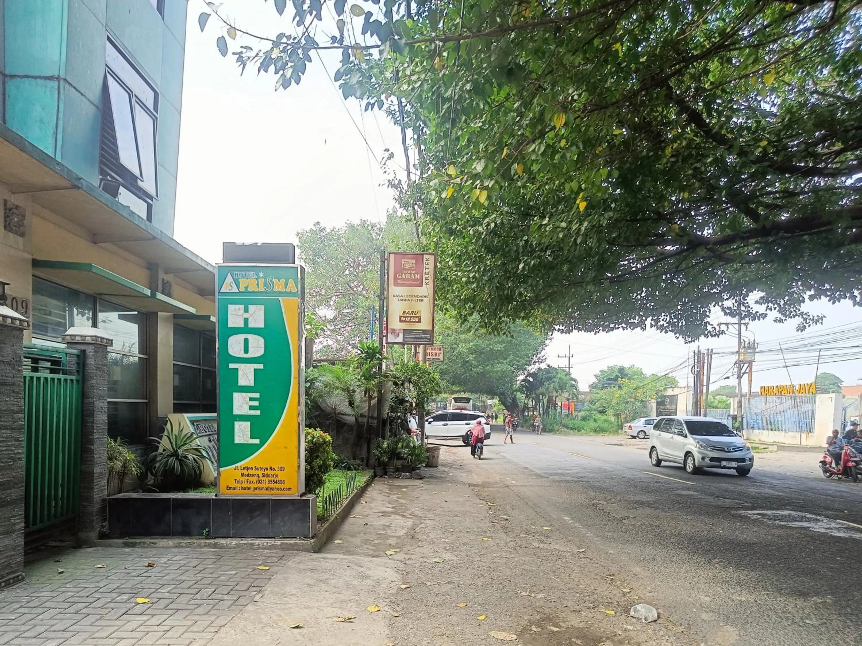 Property building in Hotel Prisma Mitra RedDoorz