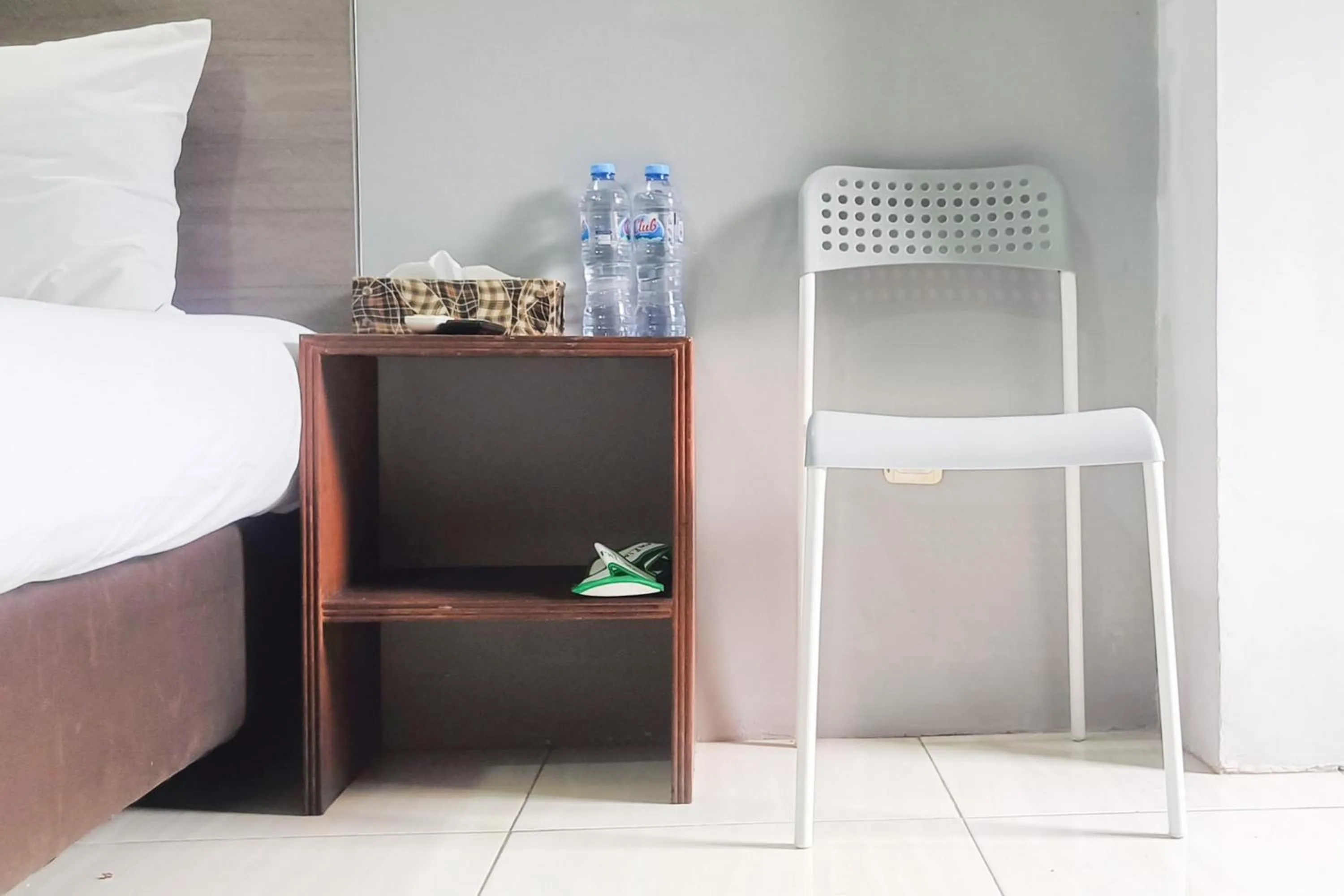 Bedroom, Bed in Hotel Prisma Mitra RedDoorz