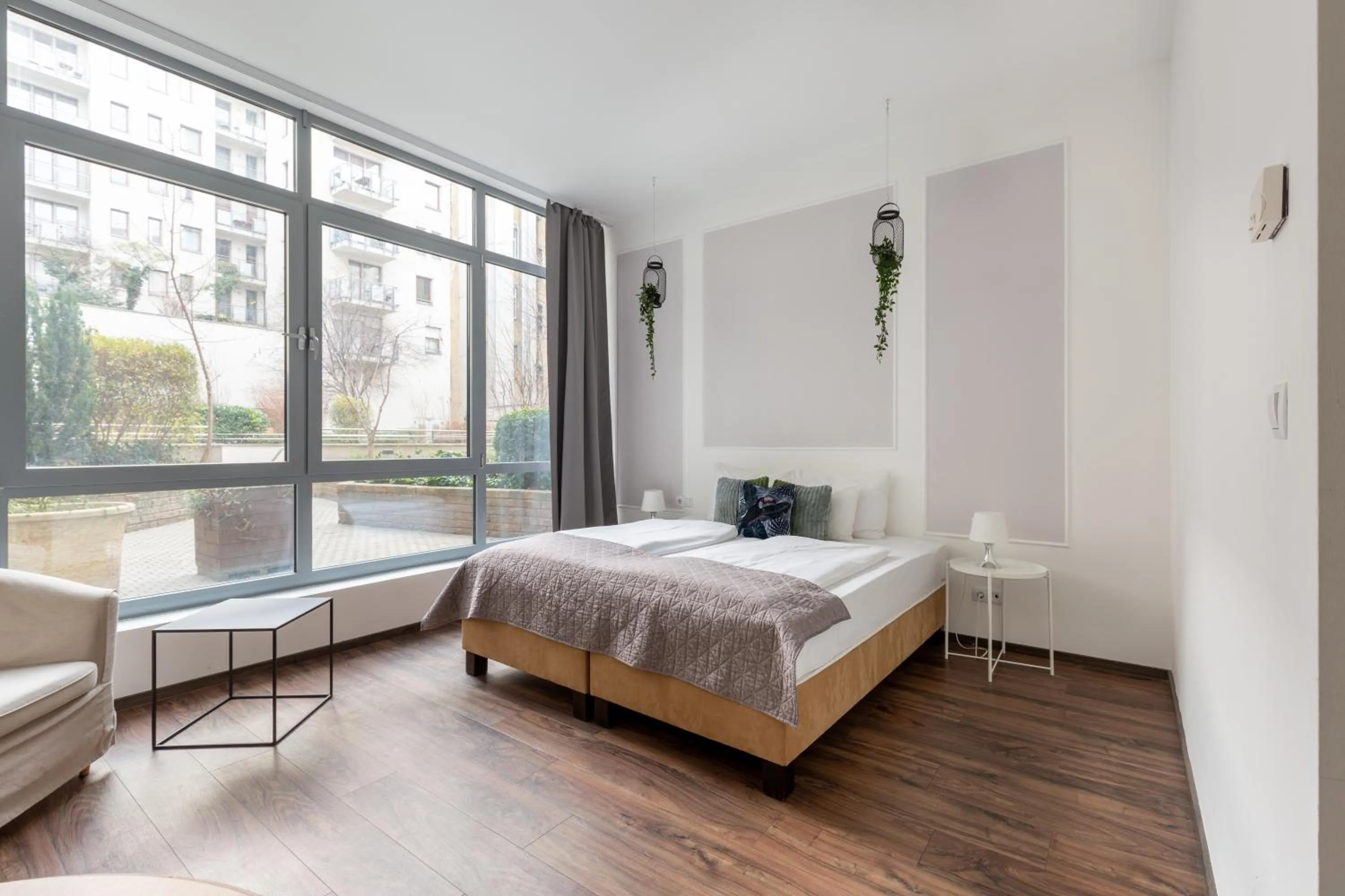 Photo of the whole room, Bed in Vagabond Downtown