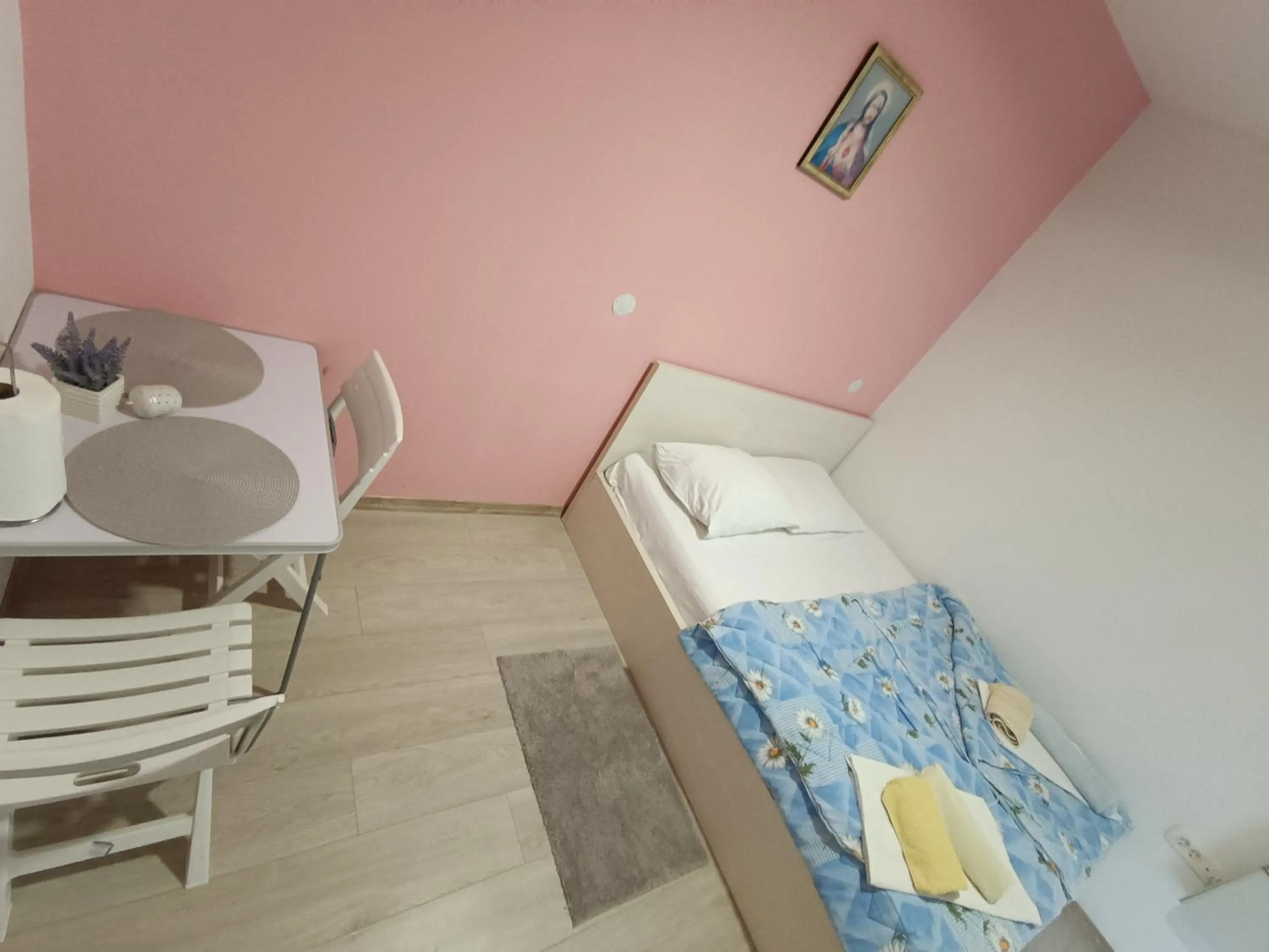 Bed in Rooms Mario