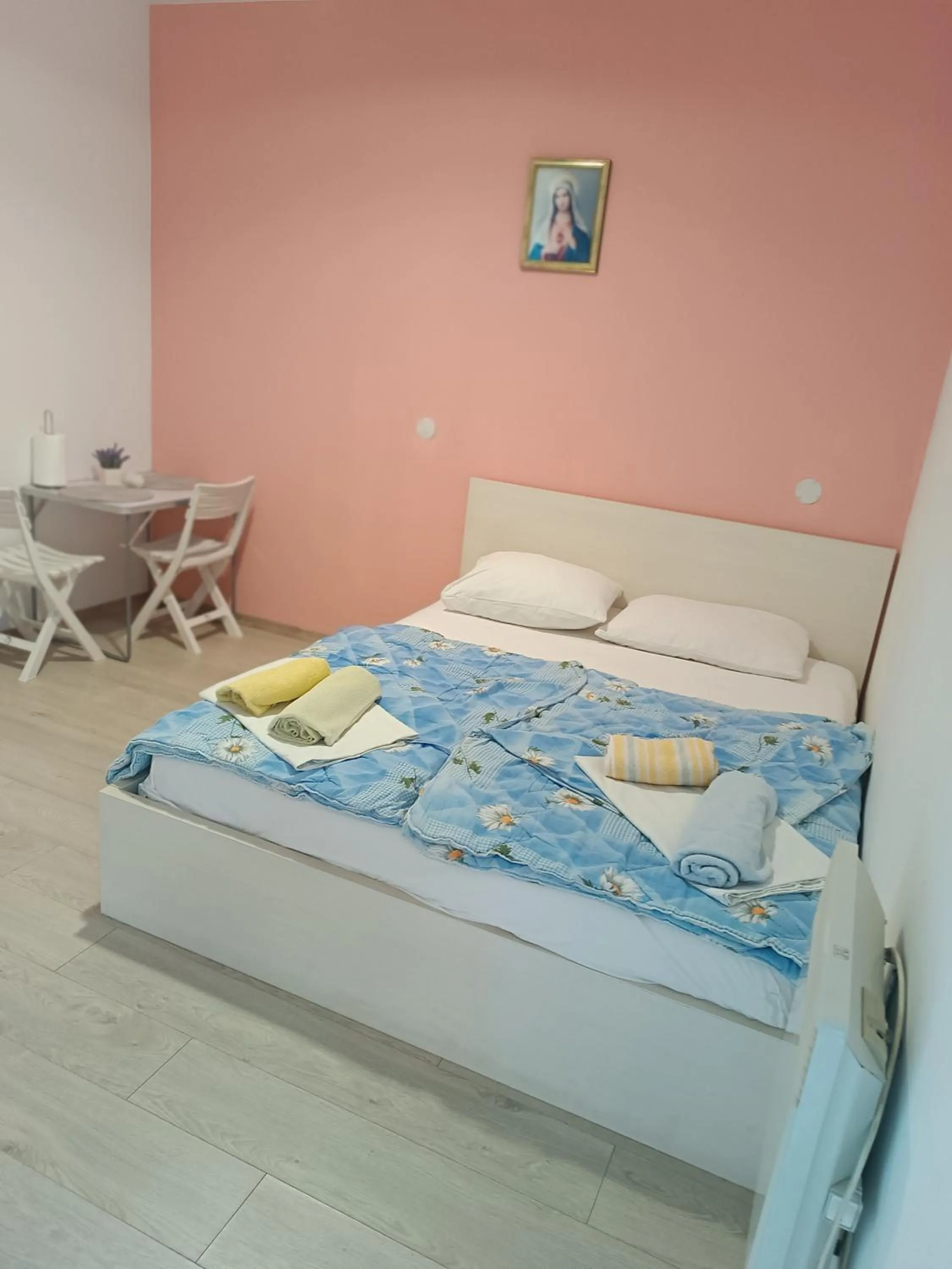 Bed in Rooms Mario