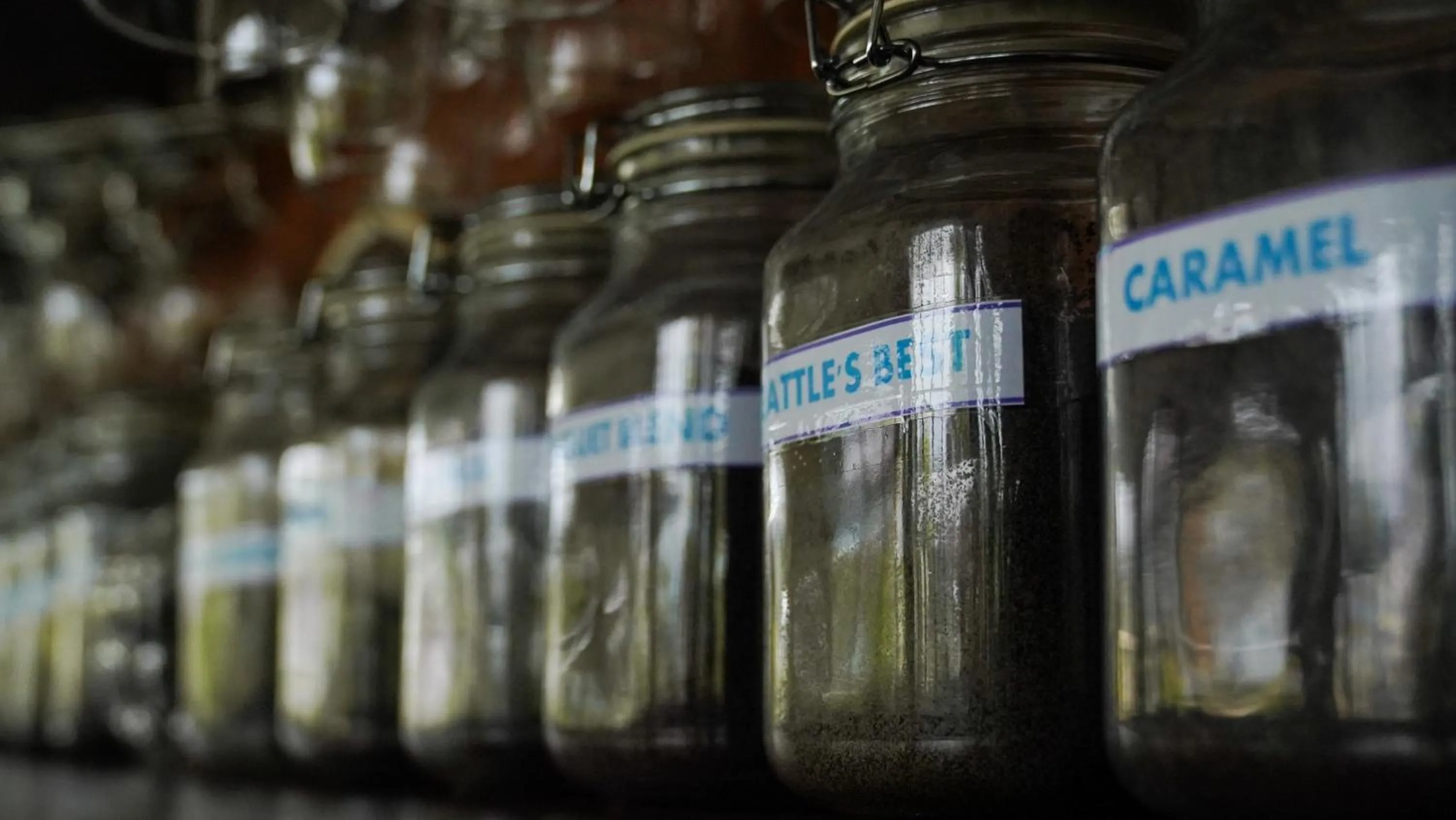 Restaurant/places to eat in A&A Garden Suites