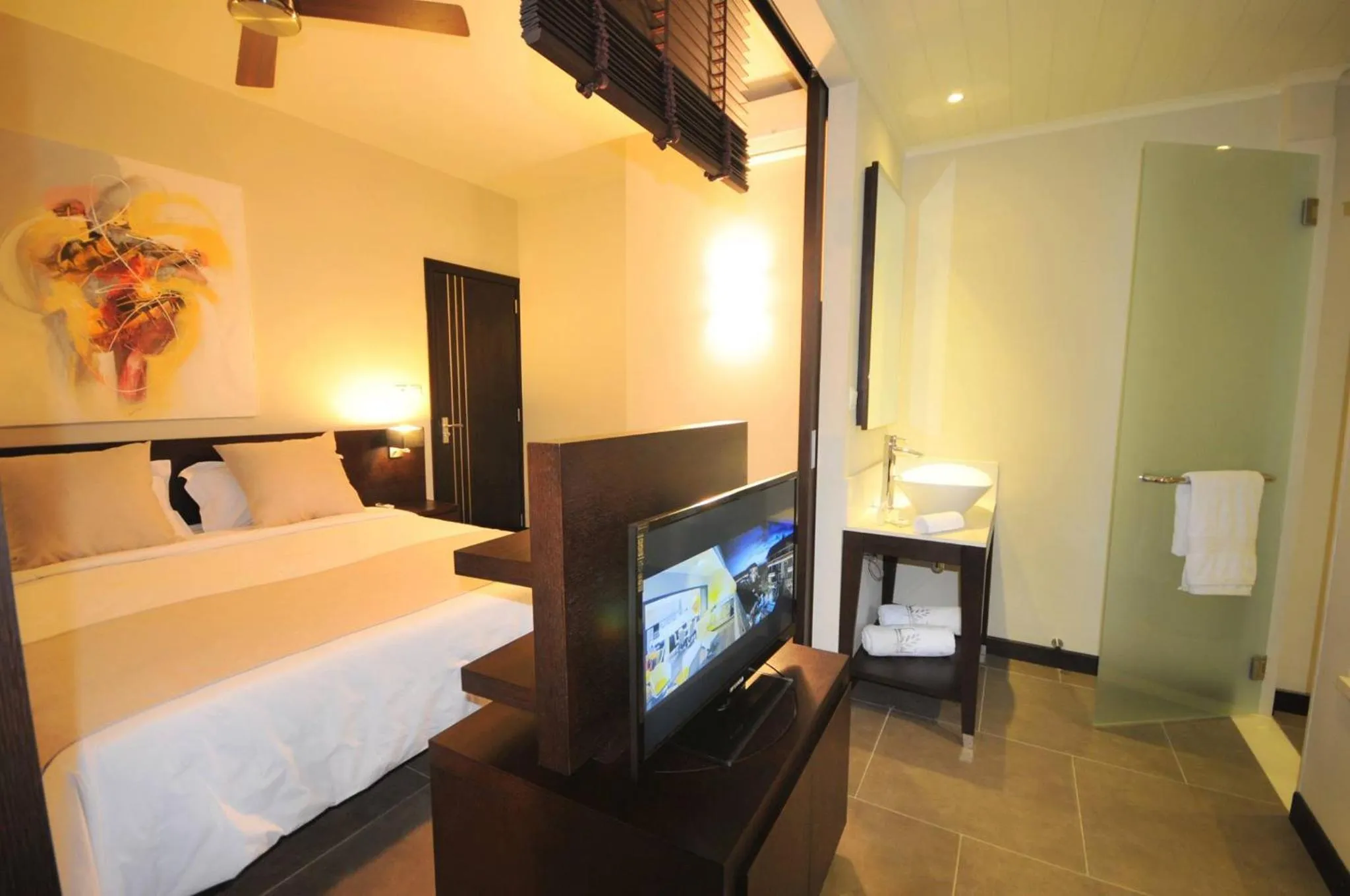 TV and multimedia, Bed in Domaine des Alizees & Spa by Fine & Country