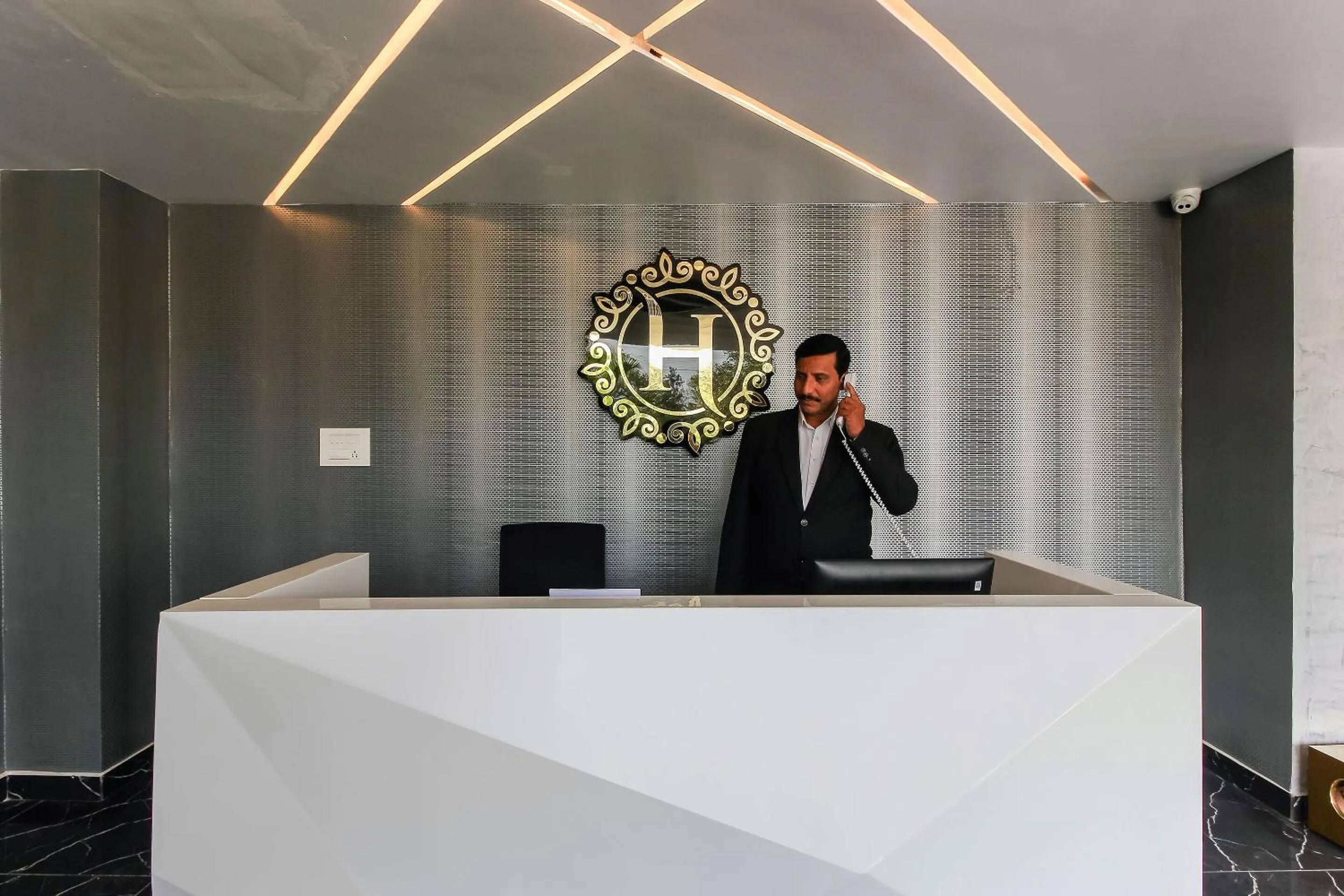 Lobby or reception in Super Capital O Hoysala Inn