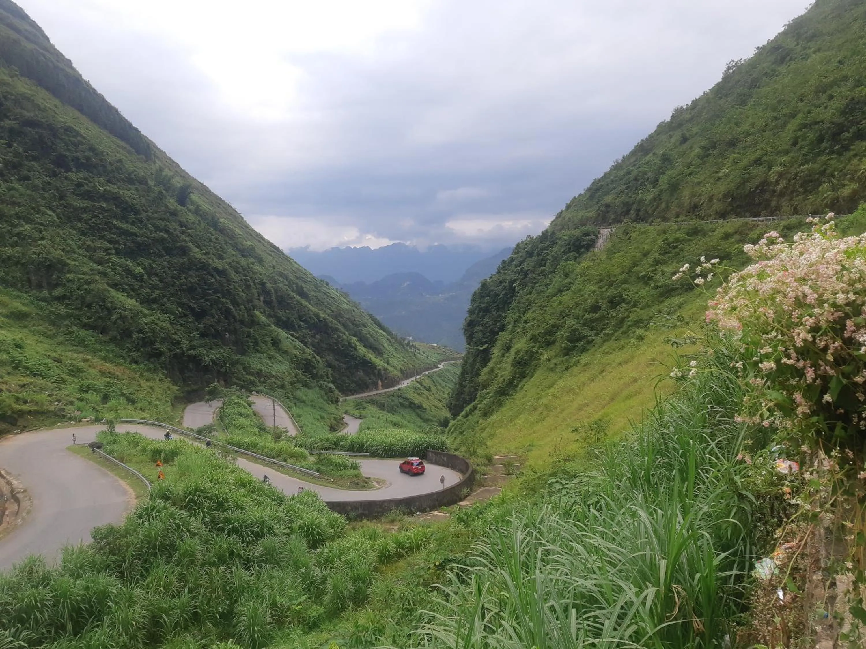 Ha Giang Historic Hotel & Tours