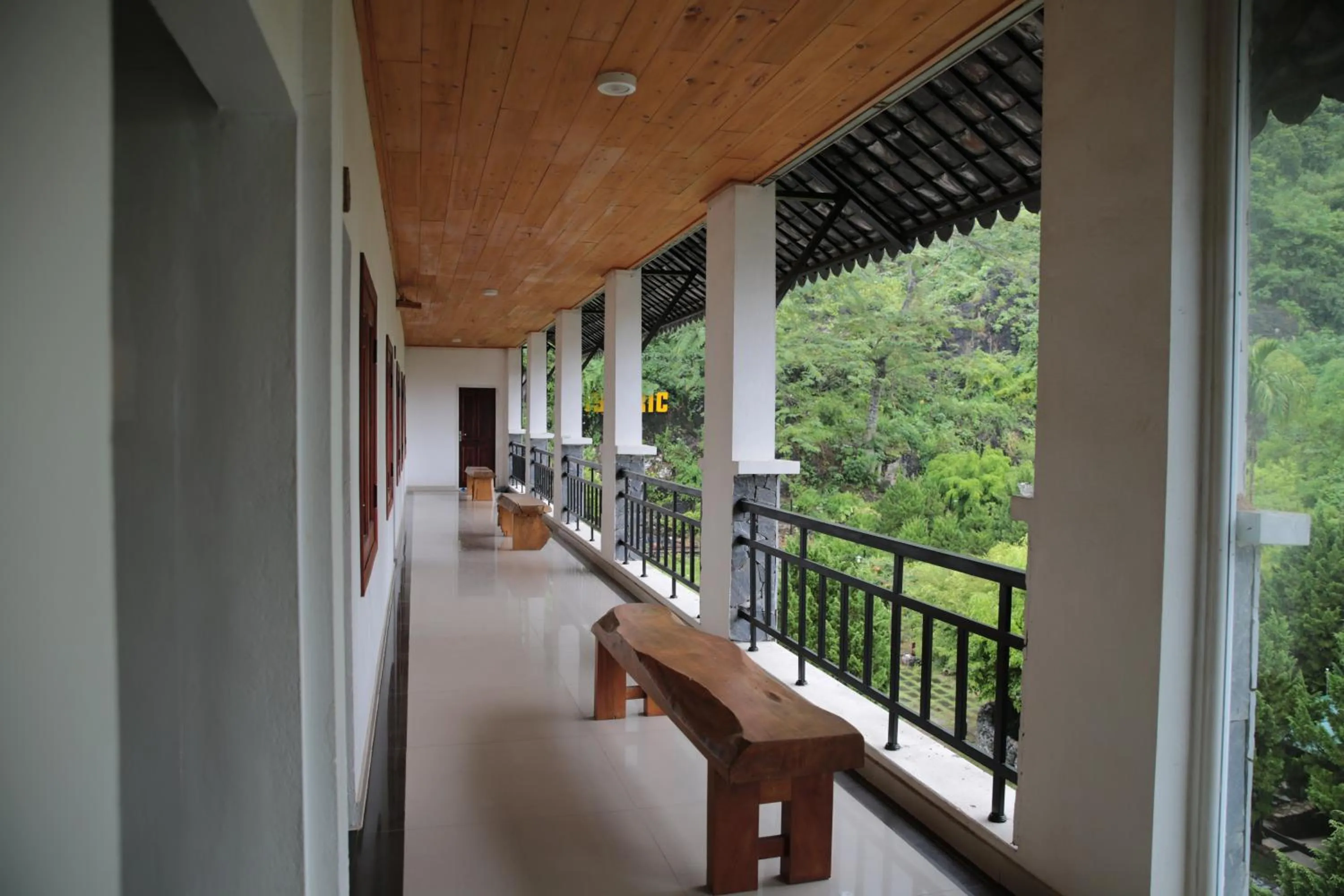 Ha Giang Historic Hotel & Tours