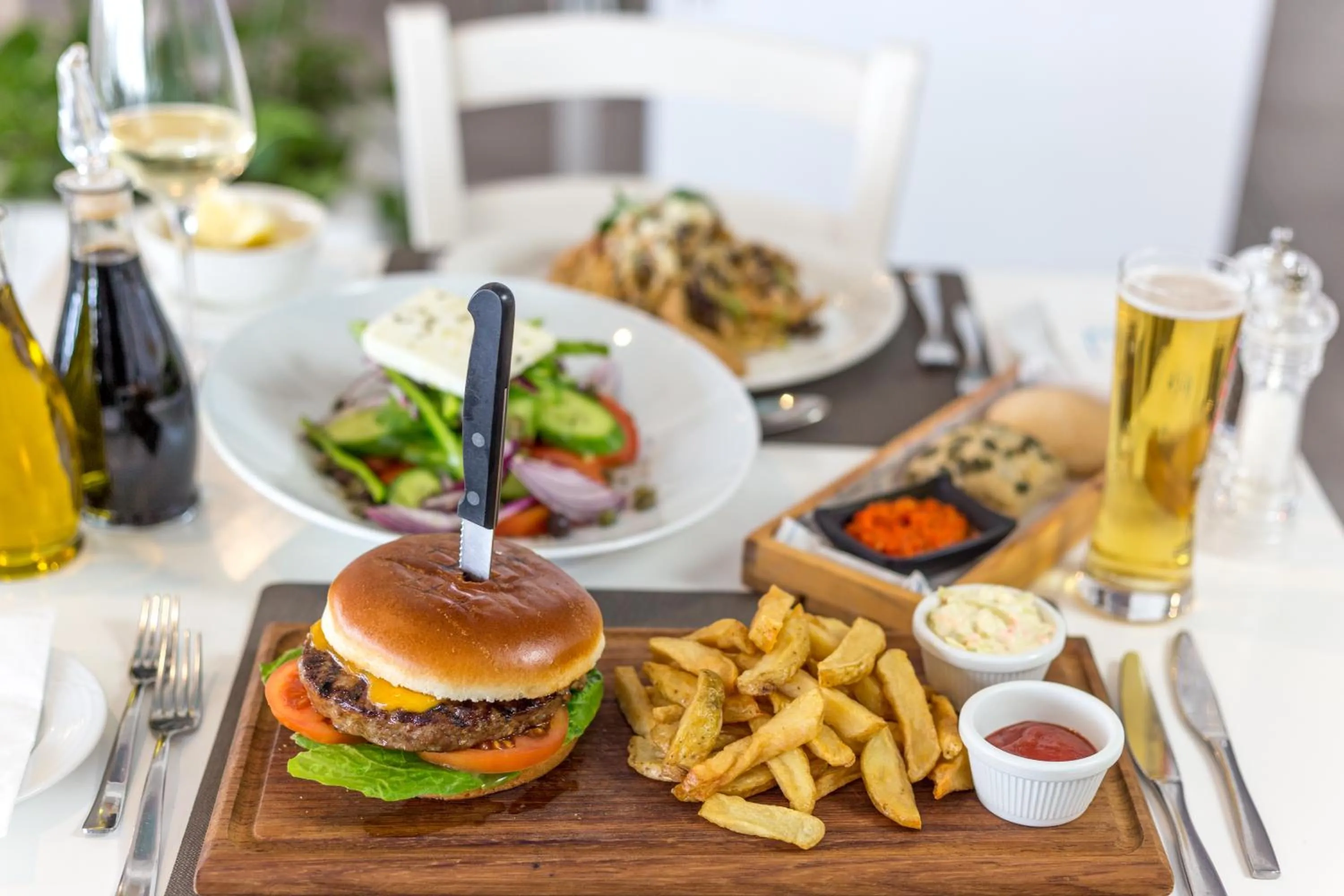 Restaurant/places to eat in Island Boutique Hotel