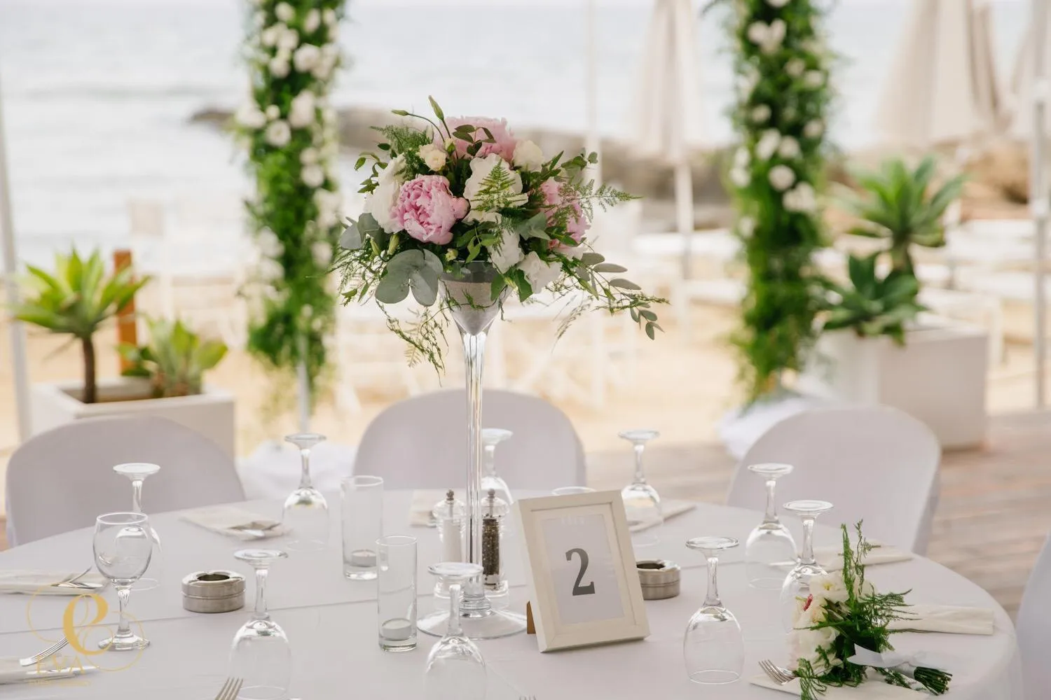 Restaurant/places to eat in Island Boutique Hotel