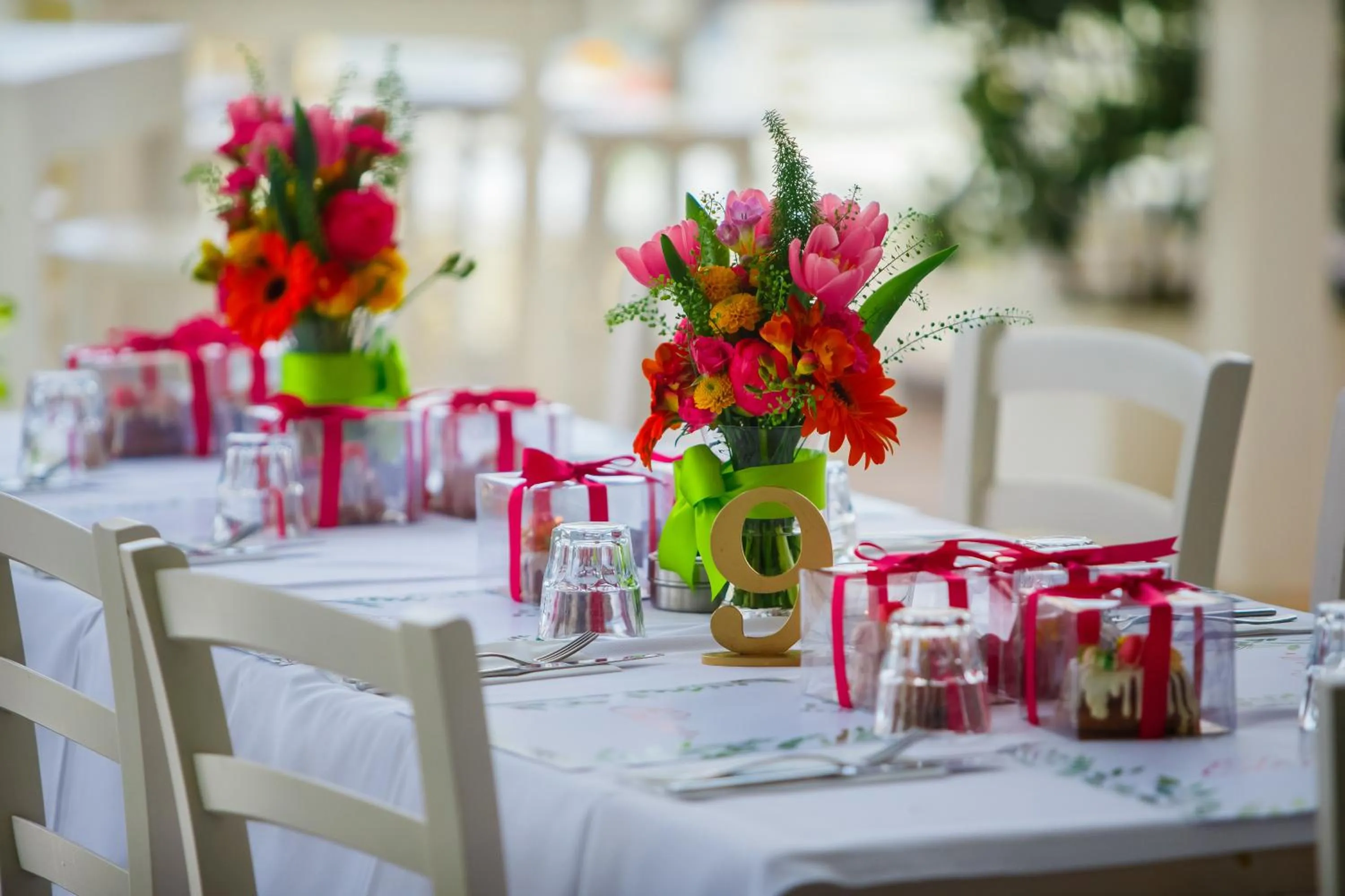 Restaurant/places to eat in Island Boutique Hotel