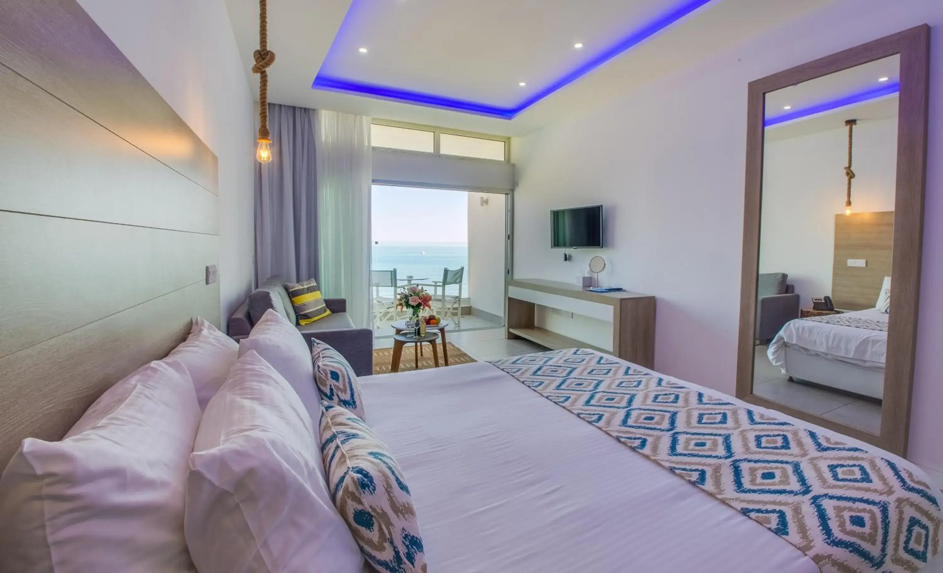 Superior Suite with Sea View in Island Boutique Hotel Superior Suite with Sea View in Island Boutique Hotel