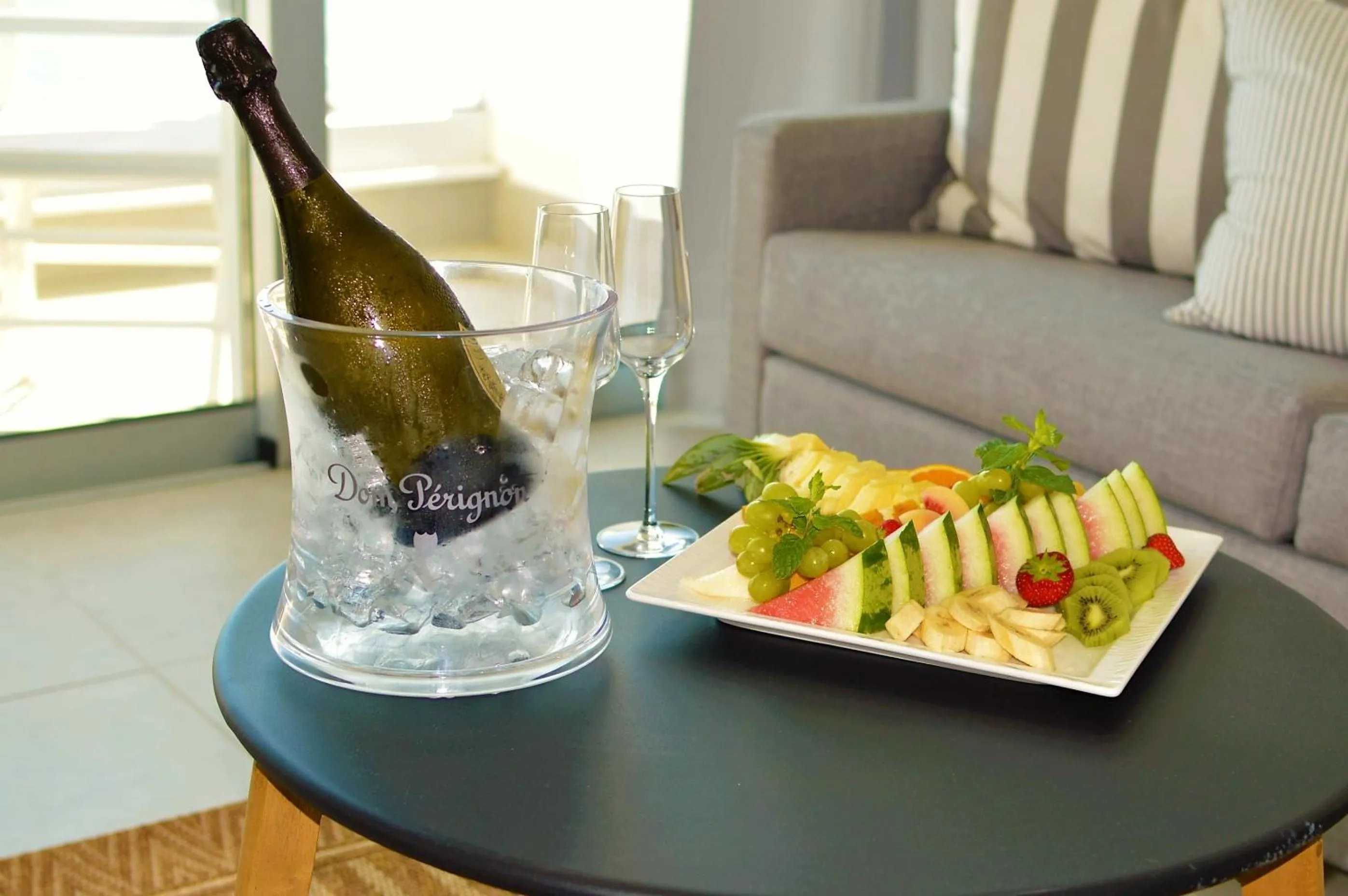 Food and drinks in Island Boutique Hotel