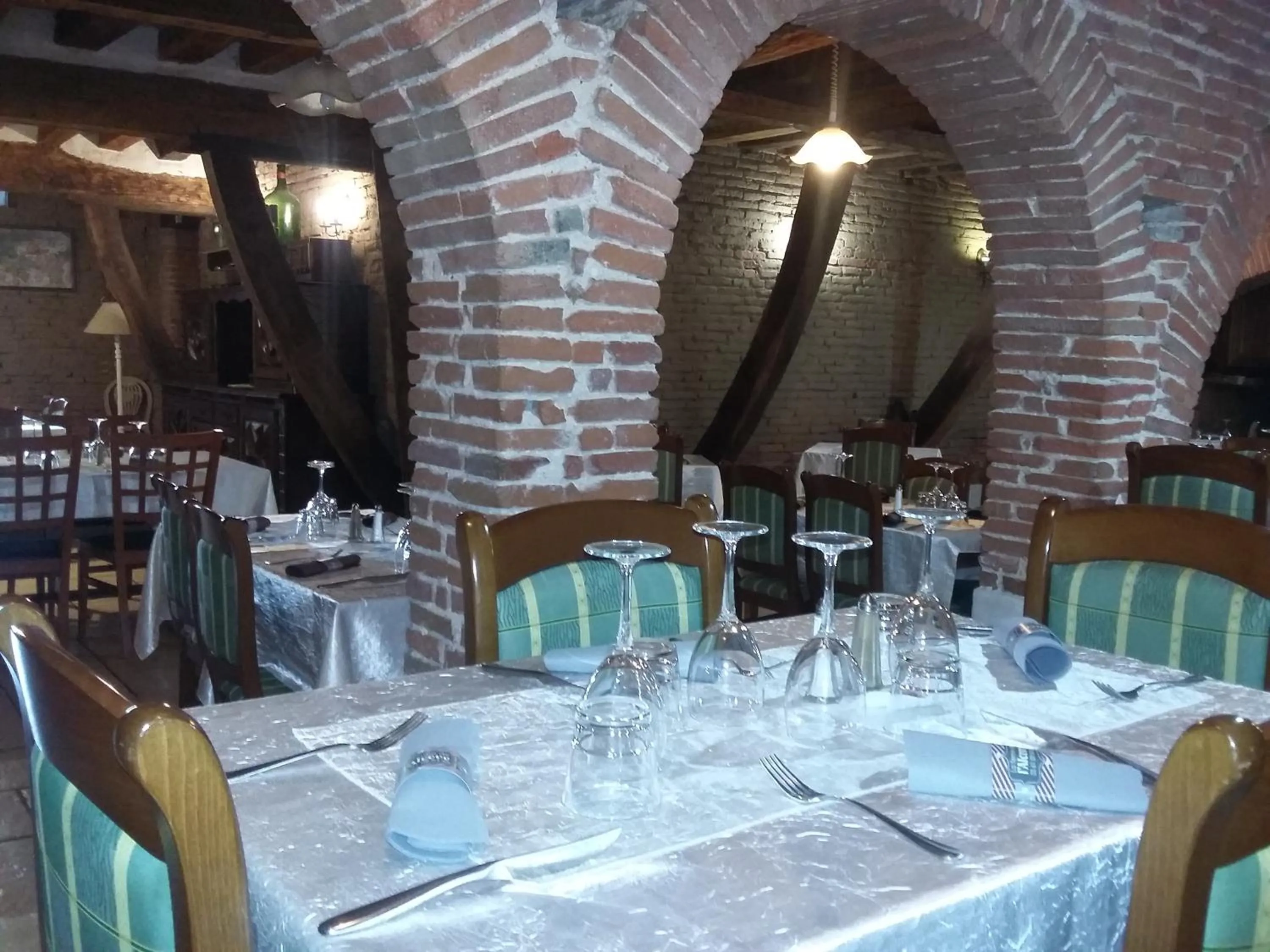 Restaurant/places to eat in L'ALCOVE HOTEL RESTAURANT