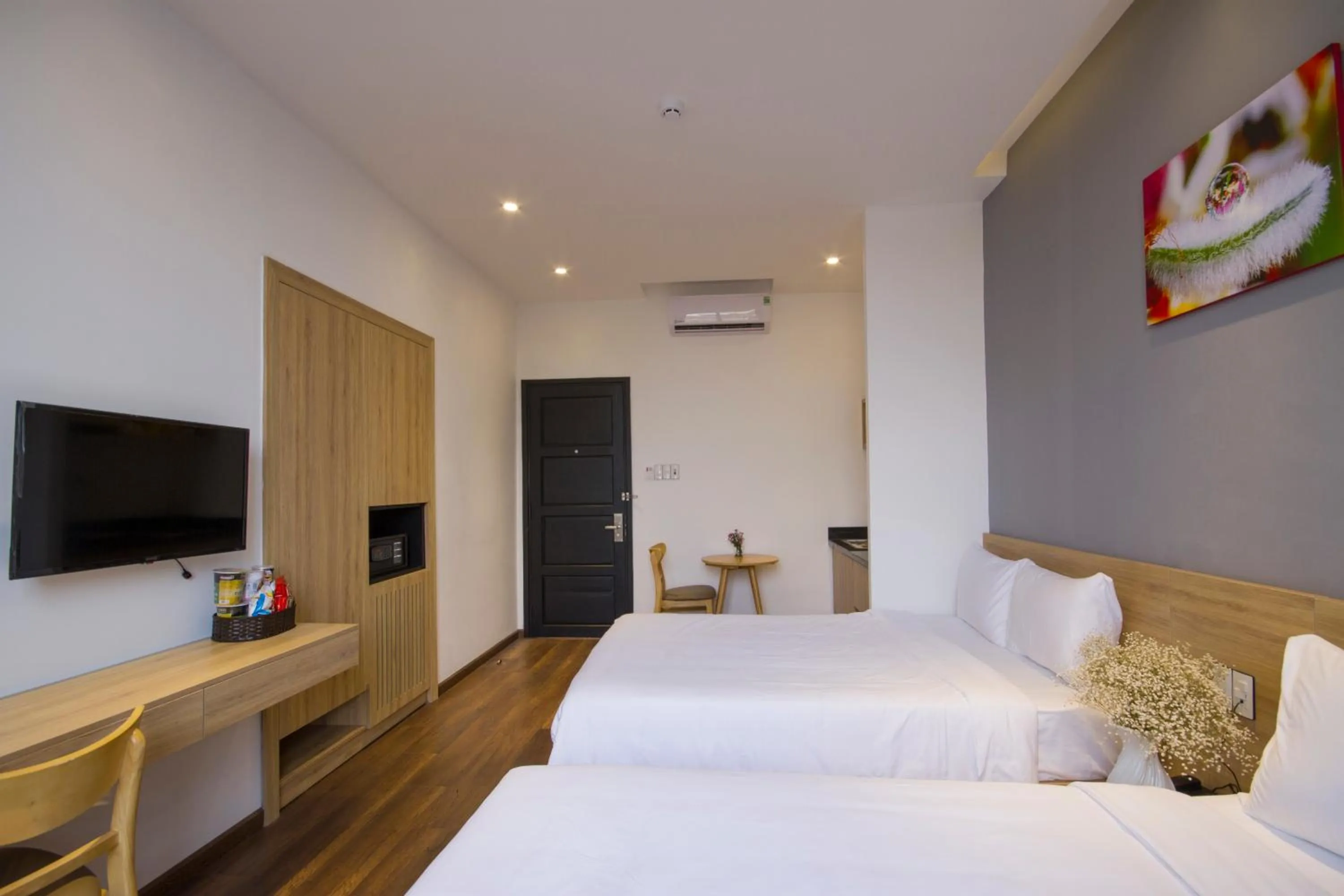 Communal lounge/ TV room, Bed in King House Villa Hotel & Spa