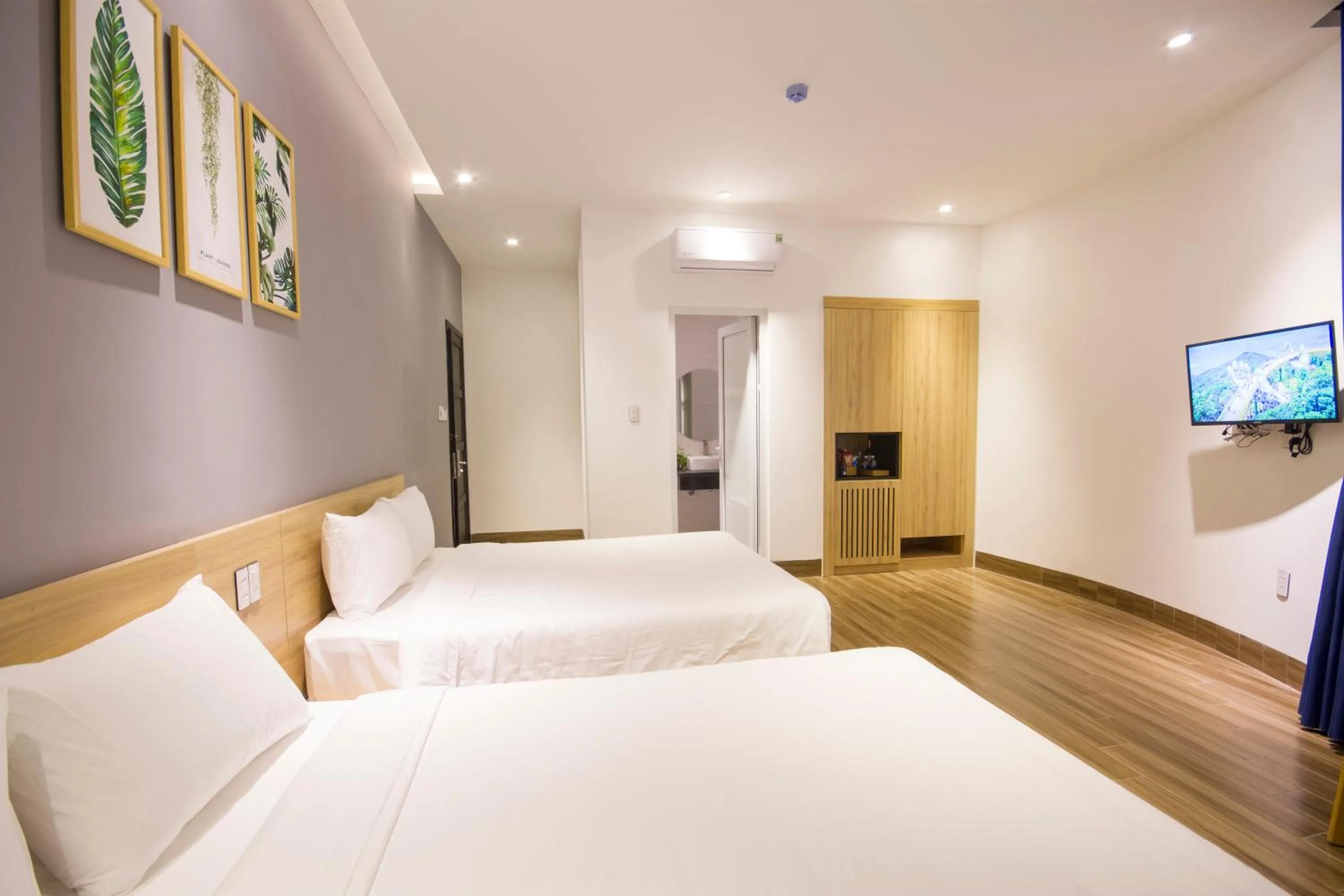 Communal lounge/ TV room, Bed in King House Villa Hotel & Spa