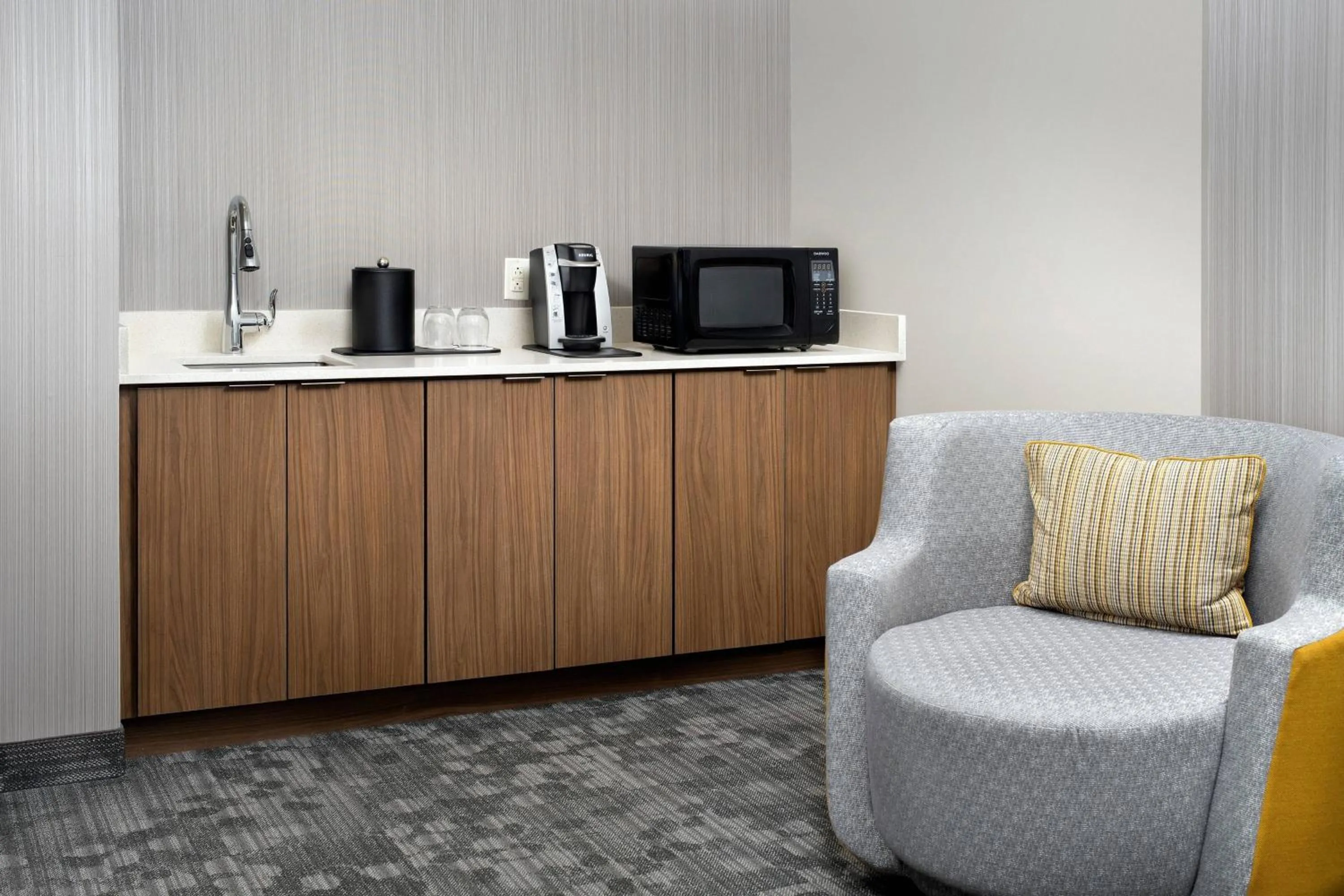 Lounge or bar in Courtyard by Marriott Las Cruces at NMSU