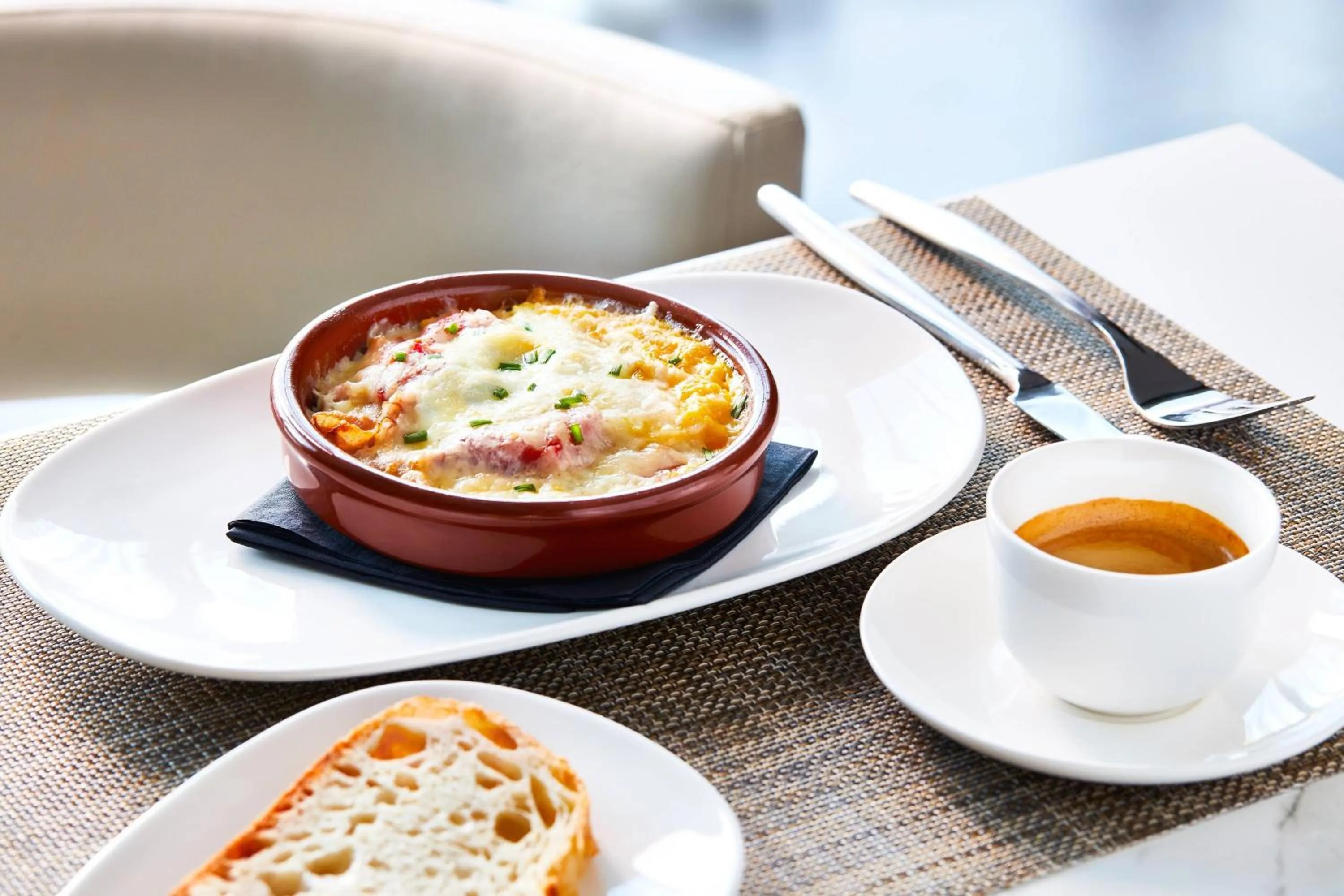 Restaurant/places to eat in AC Hotel by Marriott Miami Airport West/Doral