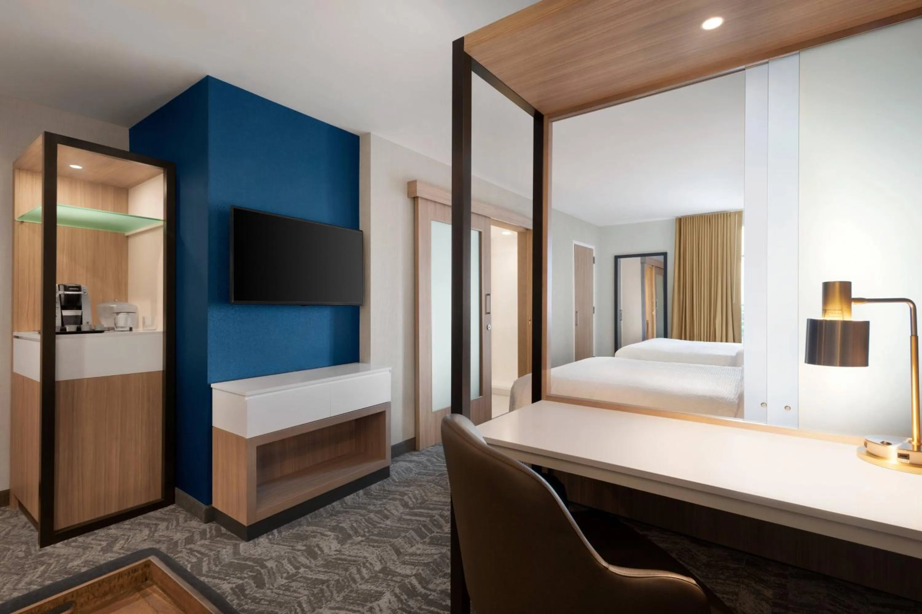 Photo of the whole room, Bed in SpringHill Suites by Marriott Milwaukee West/Wauwatosa
