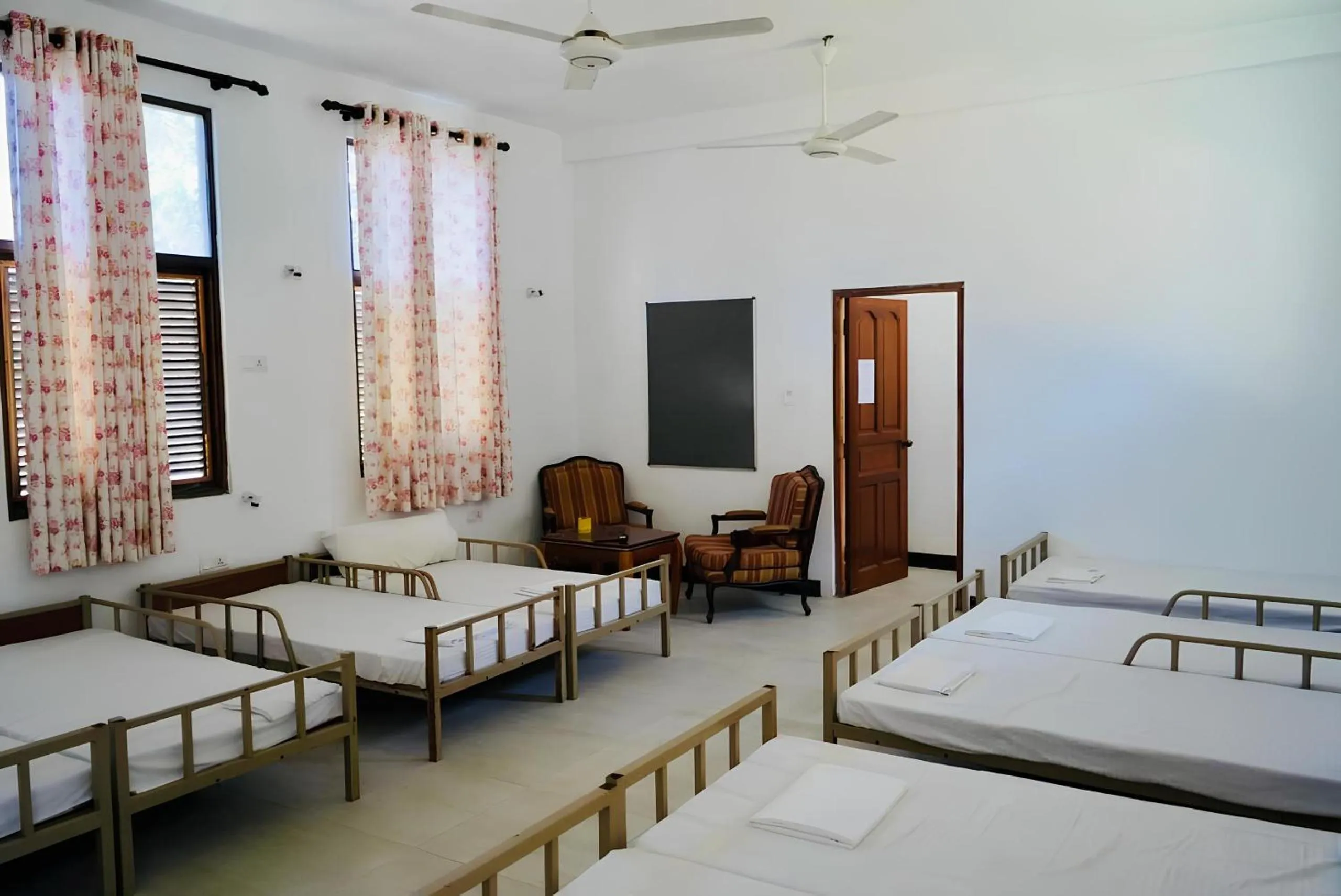 Bedroom, Bed in Amaluna Resorts