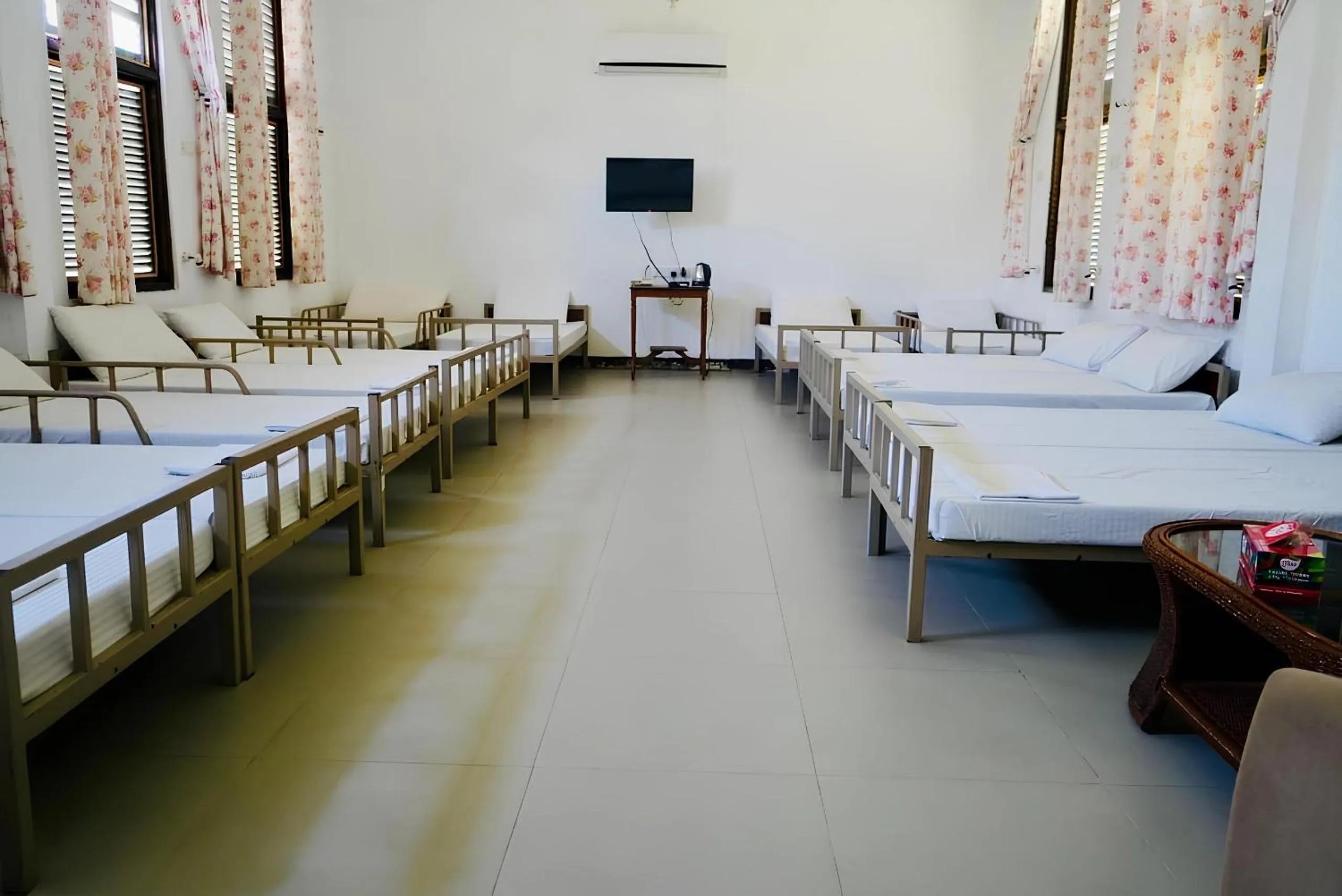 Bedroom, Bed in Amaluna Resorts