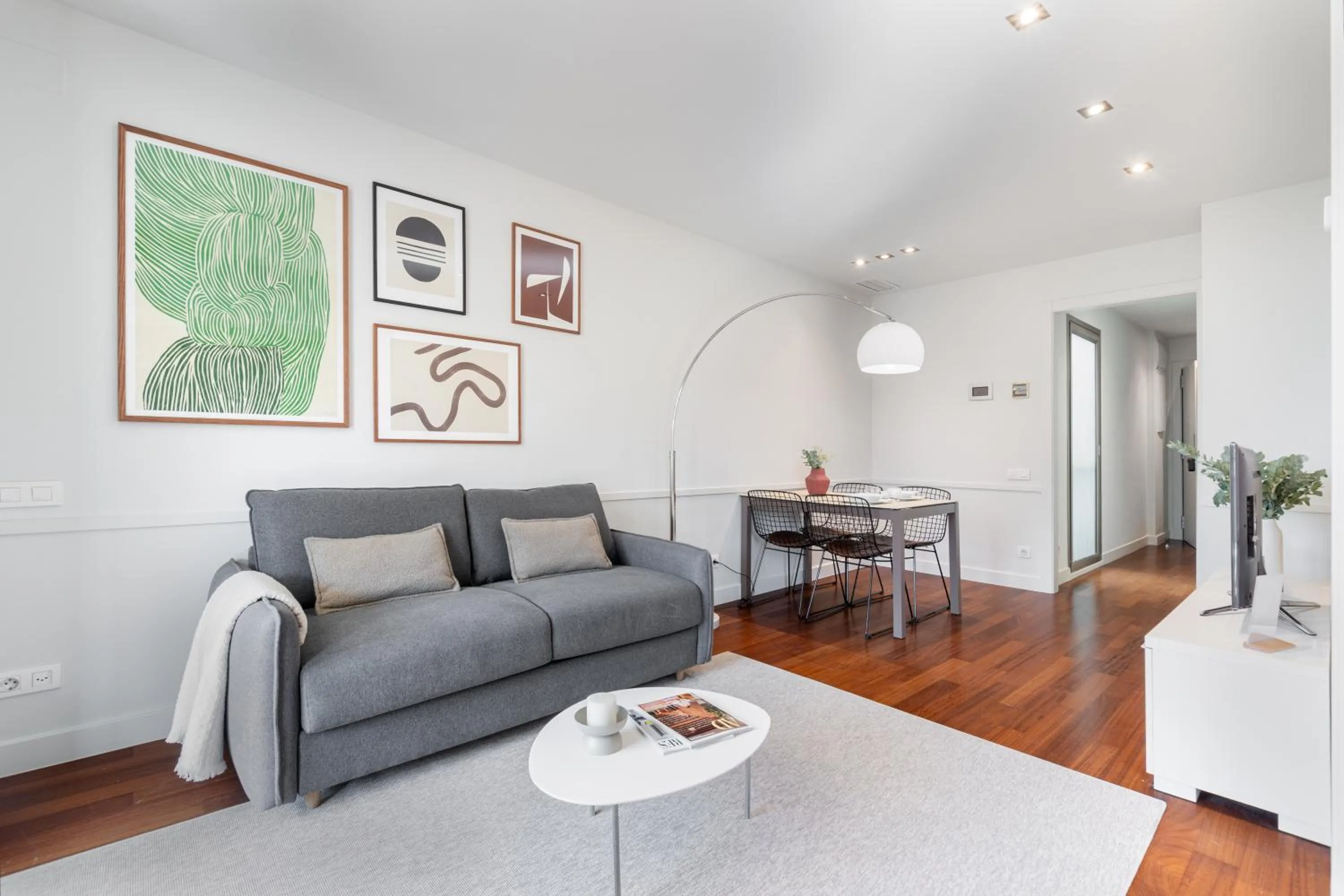 Living room in Aspasios Paseo de Gracia Apartments