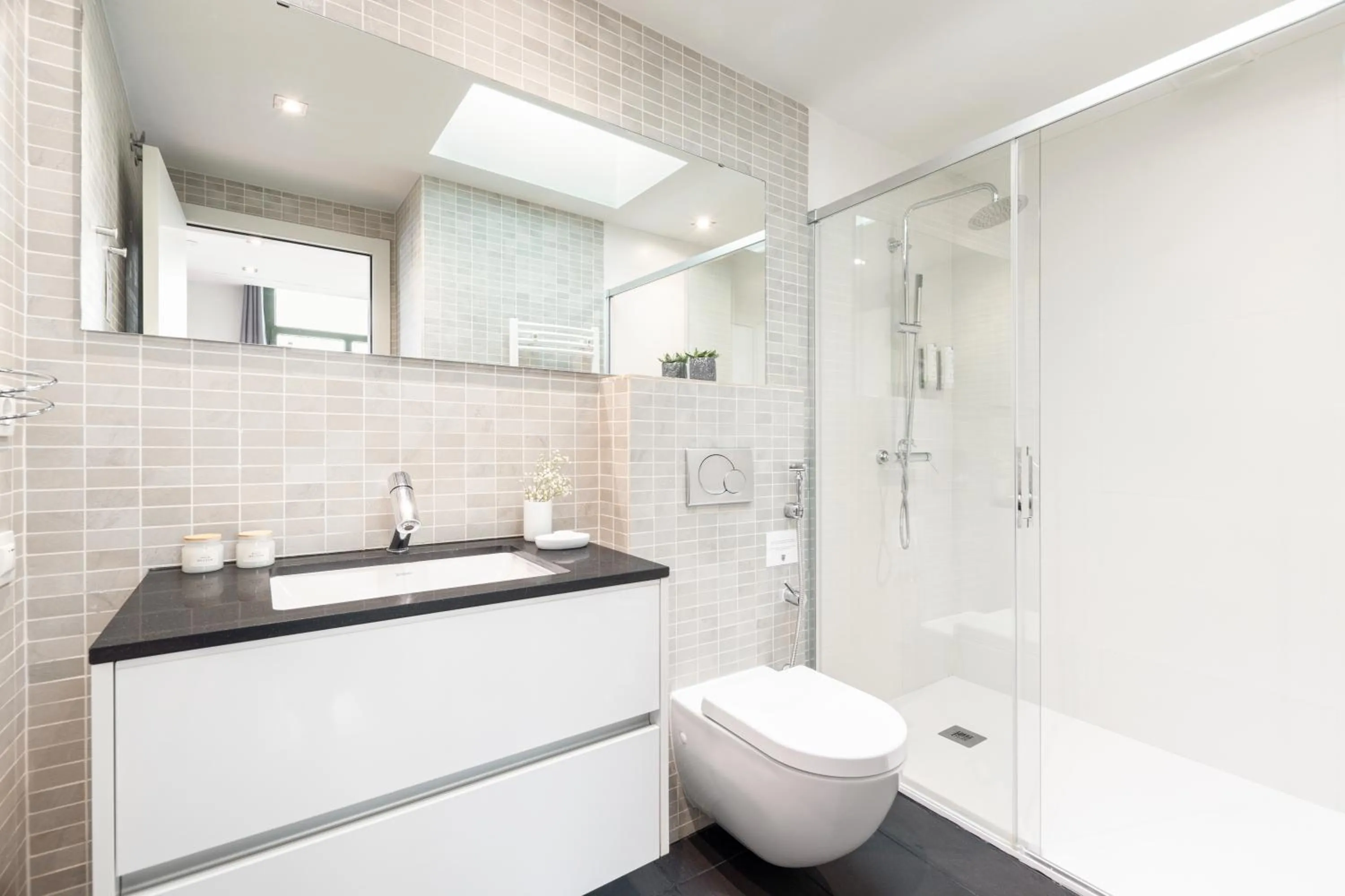 Shower in Aspasios Paseo de Gracia Apartments