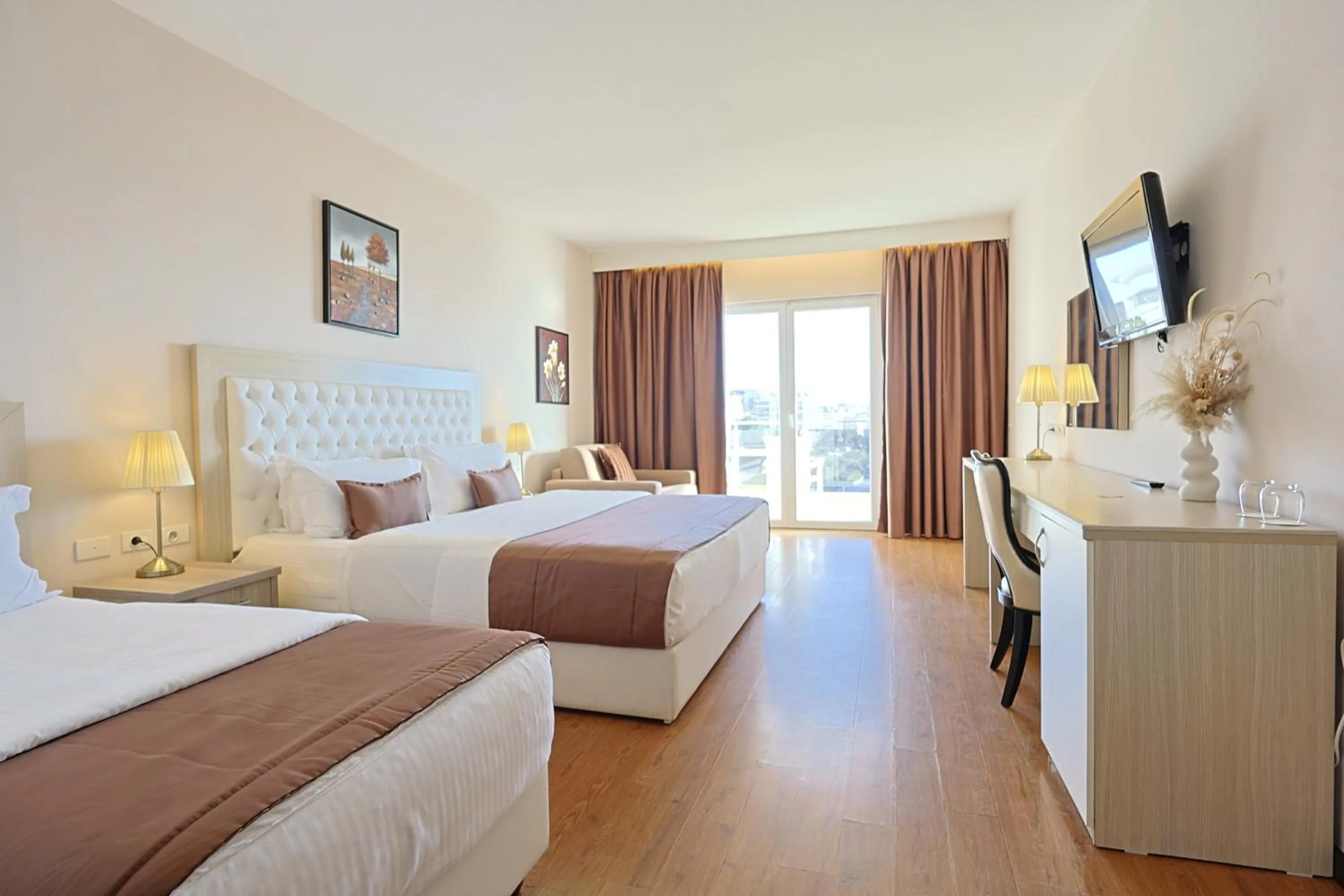 Photo of the whole room, Bed in Hotel Bleart