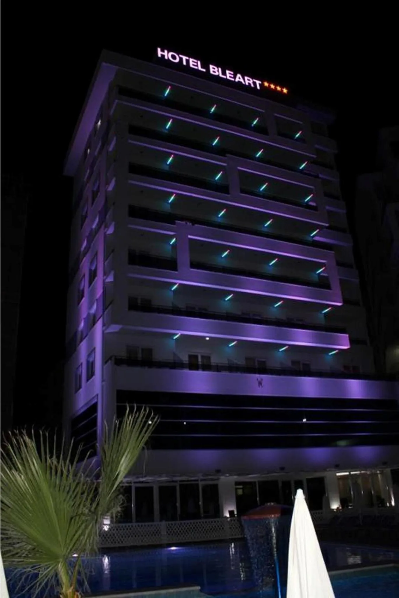 Facade/entrance in Hotel Bleart