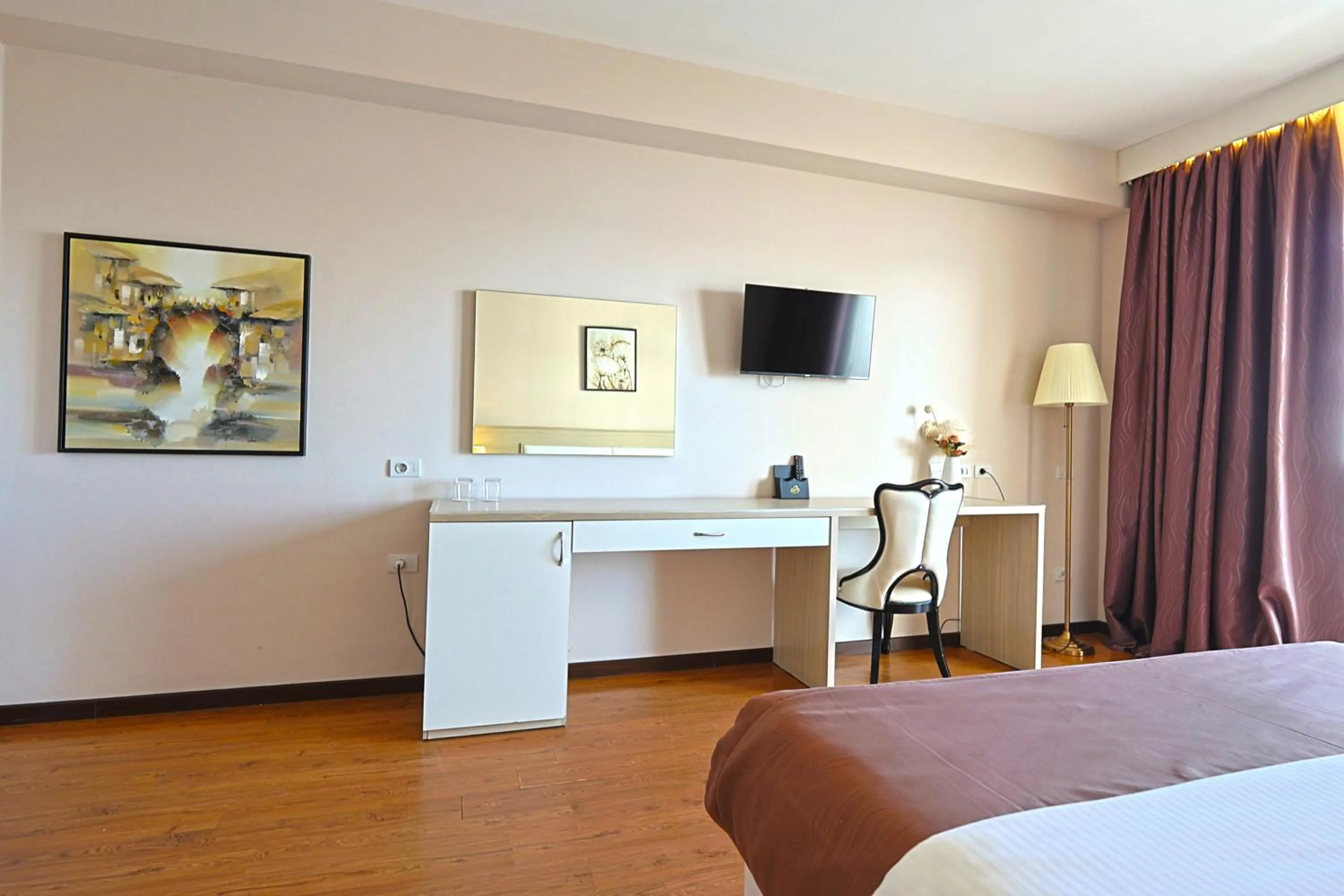 Photo of the whole room, Bed in Hotel Bleart