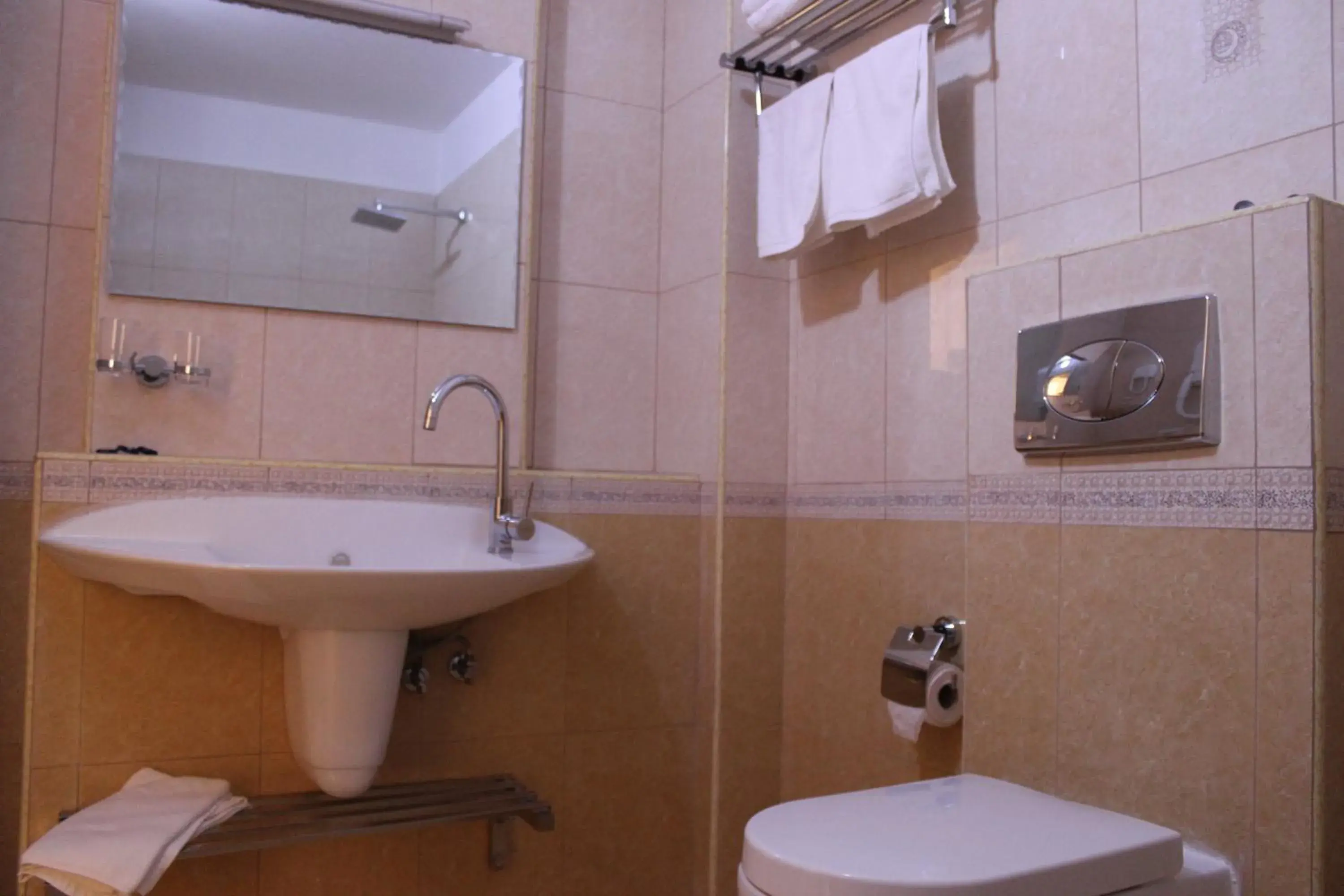 Two-Bedroom Suite with Sea View in Hotel Bleart Two-Bedroom Suite with Sea View in Hotel Bleart