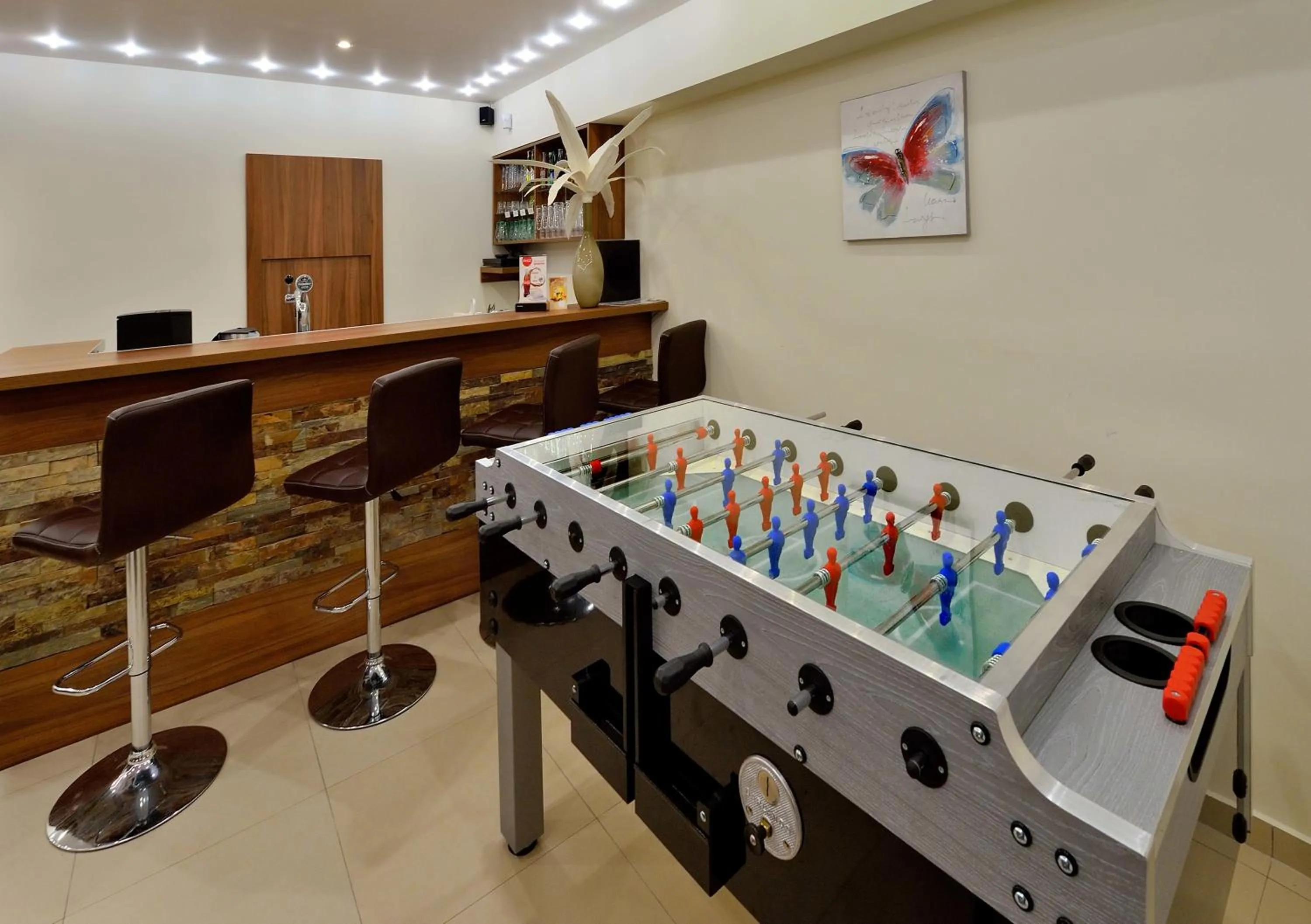 Communal lounge/ TV room in Villa Gloria Rooms & Apartments