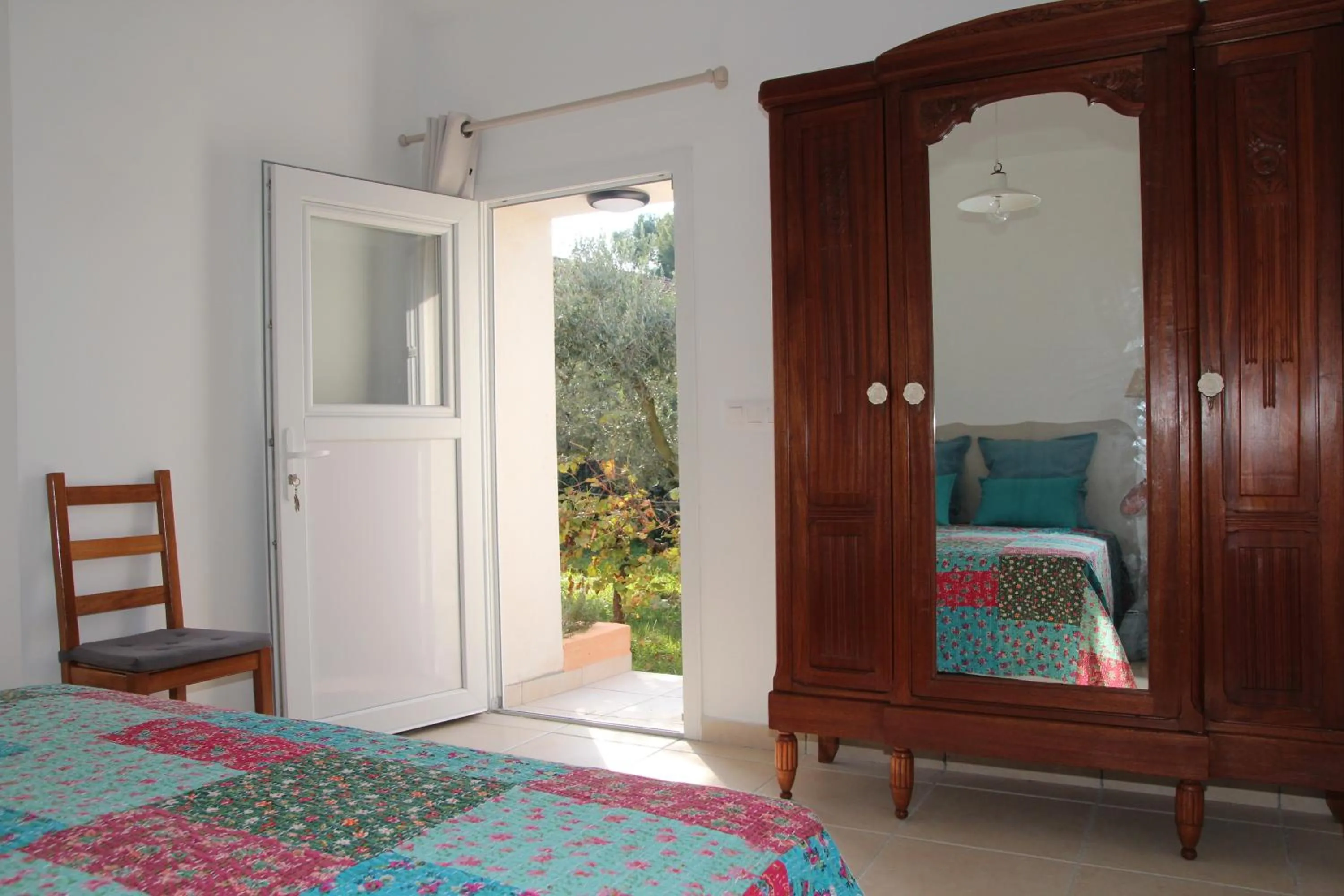 Bed in le cabanon de l'olivette