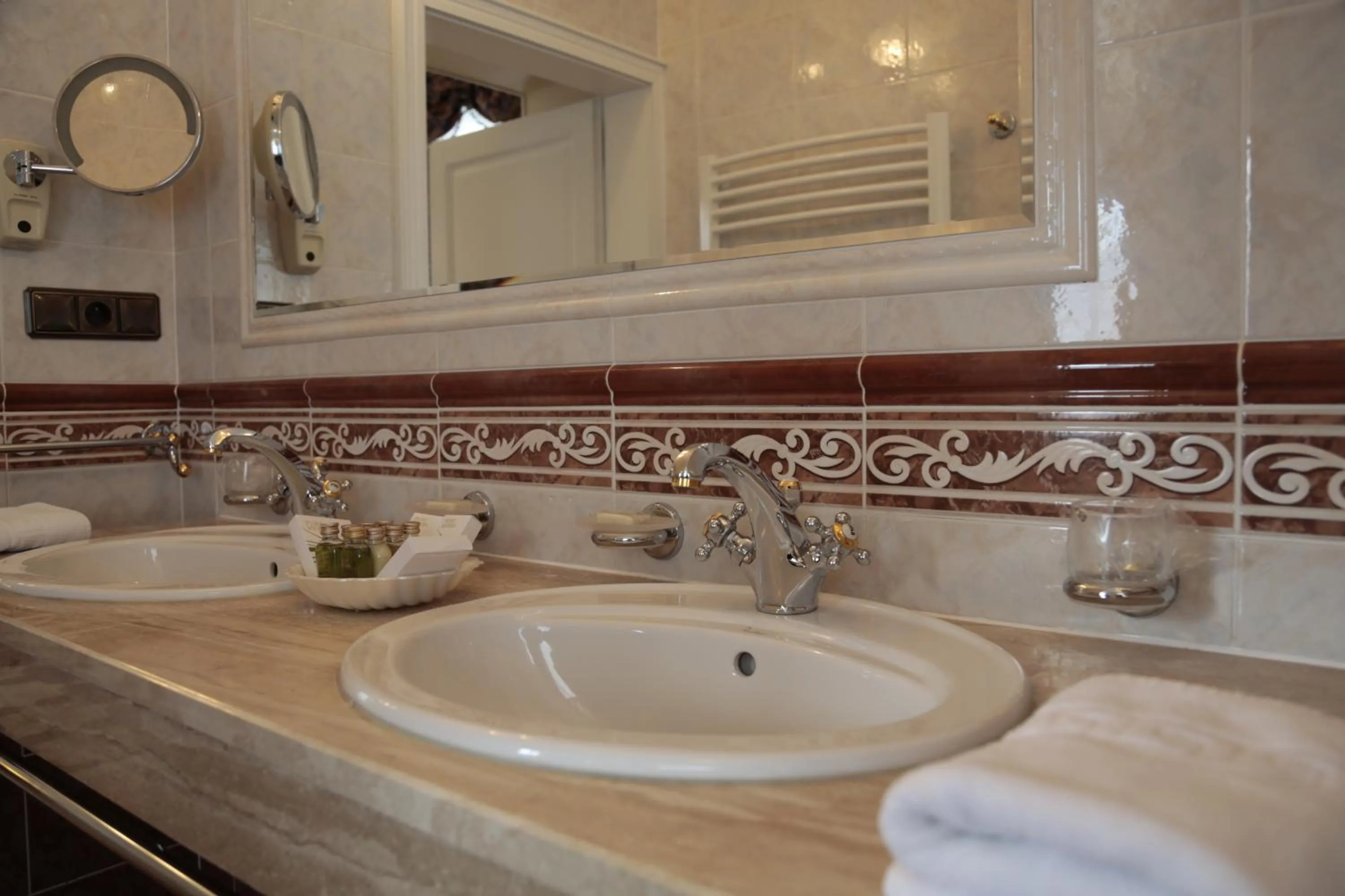 Bathroom in Hotel Vila Livia