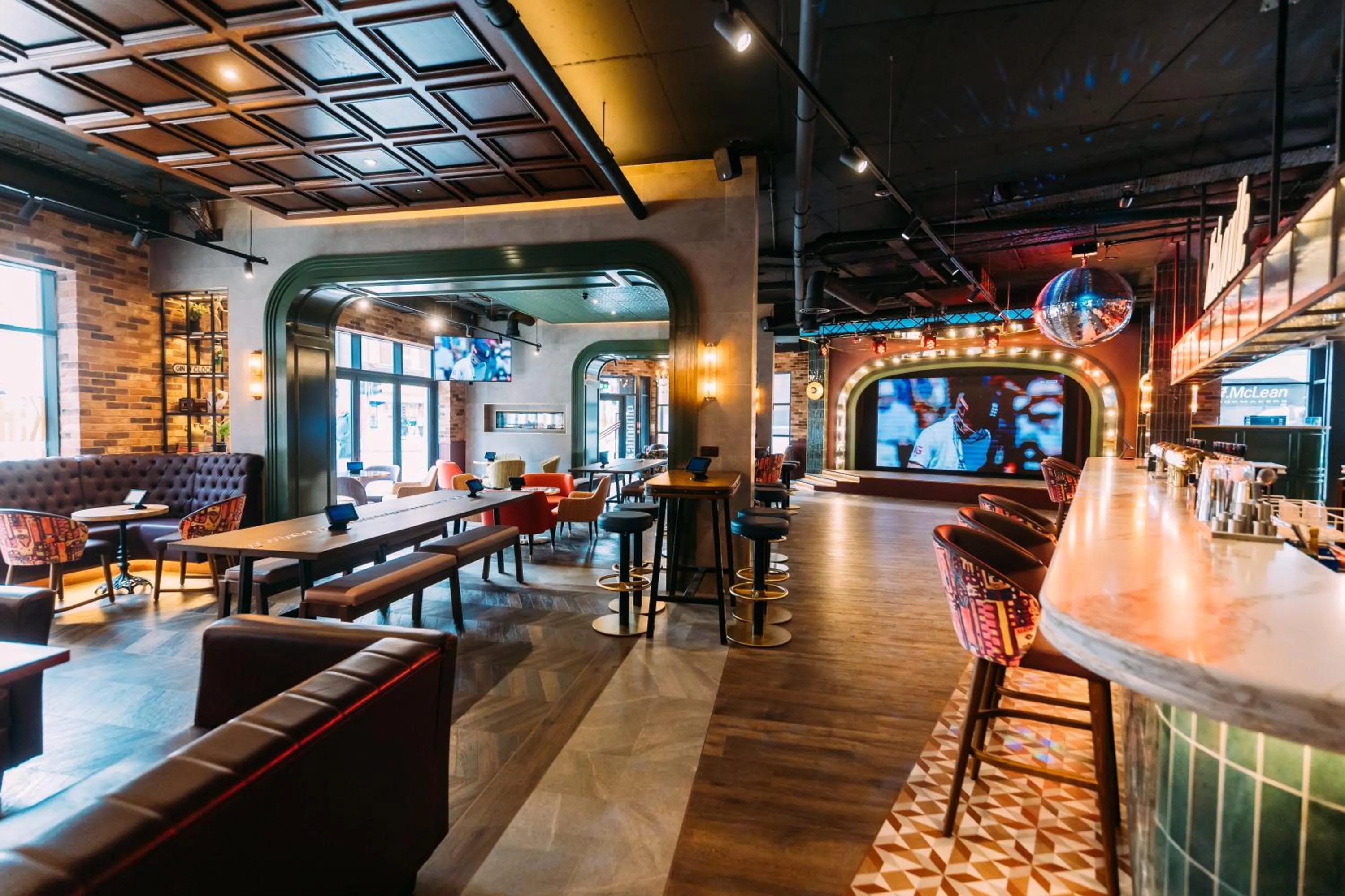 Restaurant/places to eat in Holiday Inn Express - Derry - Londonderry by IHG