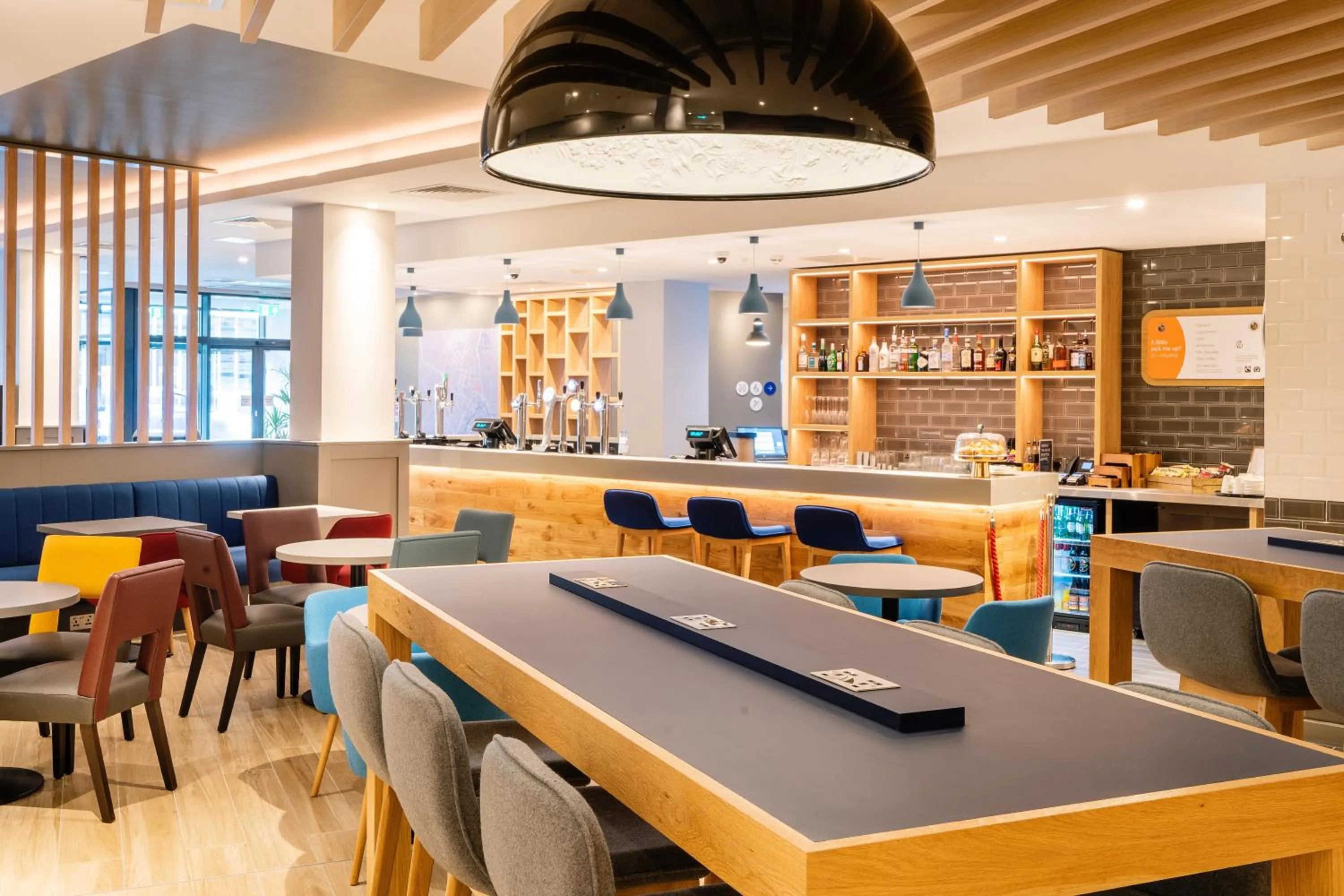 Restaurant/places to eat in Holiday Inn Express - Derry - Londonderry by IHG