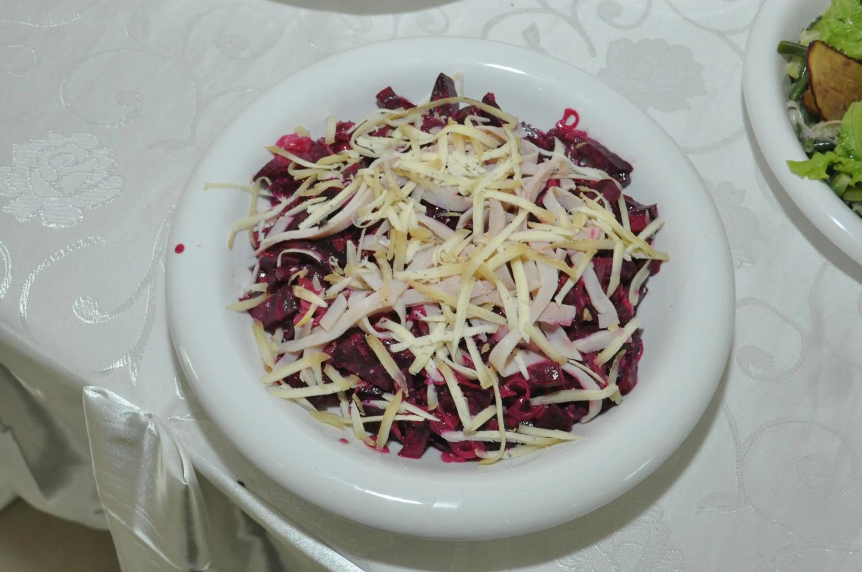 Restaurant/places to eat in Hôtel Sky blue Mada