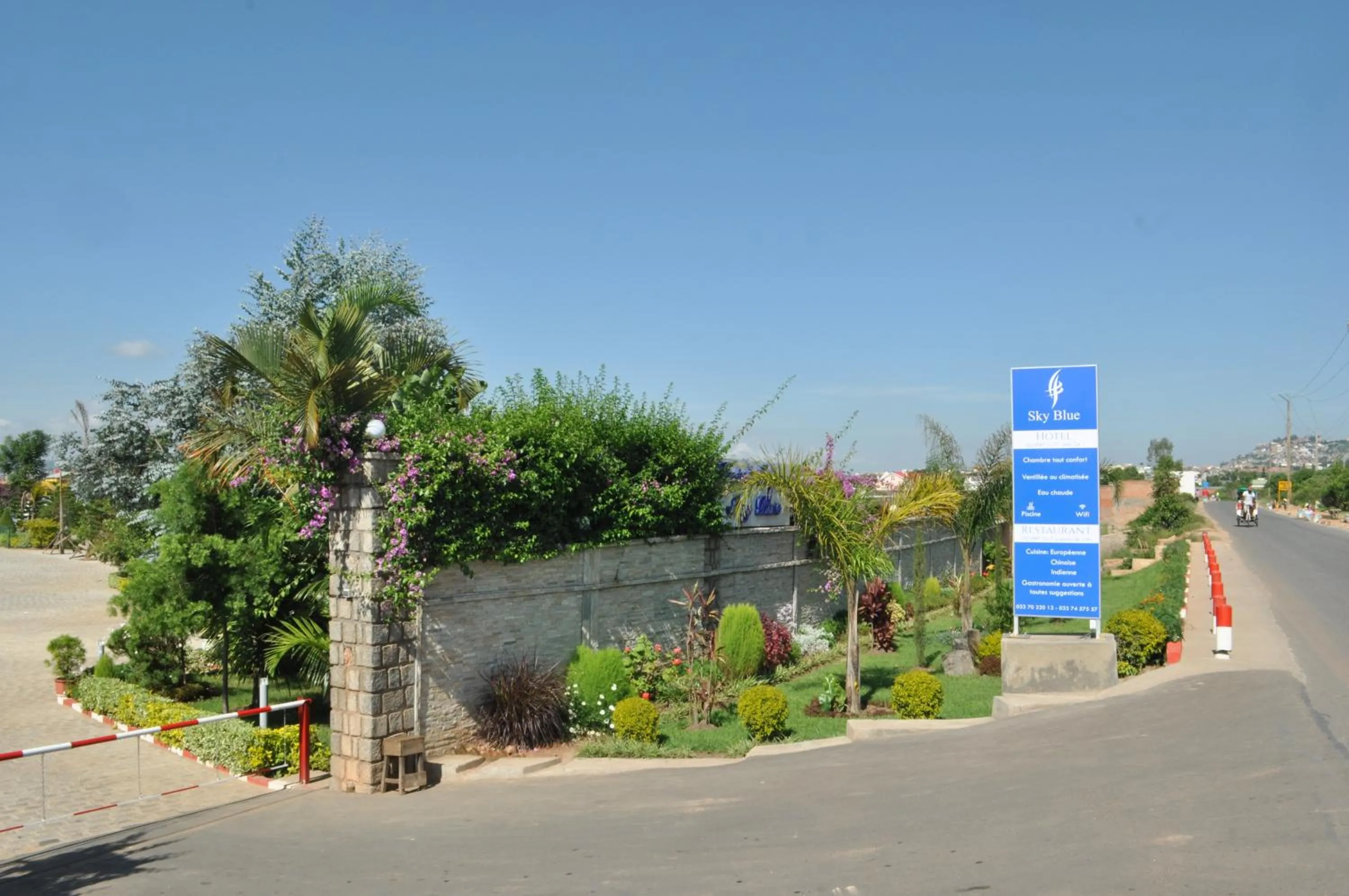 Breakfast in Hôtel Sky blue Mada