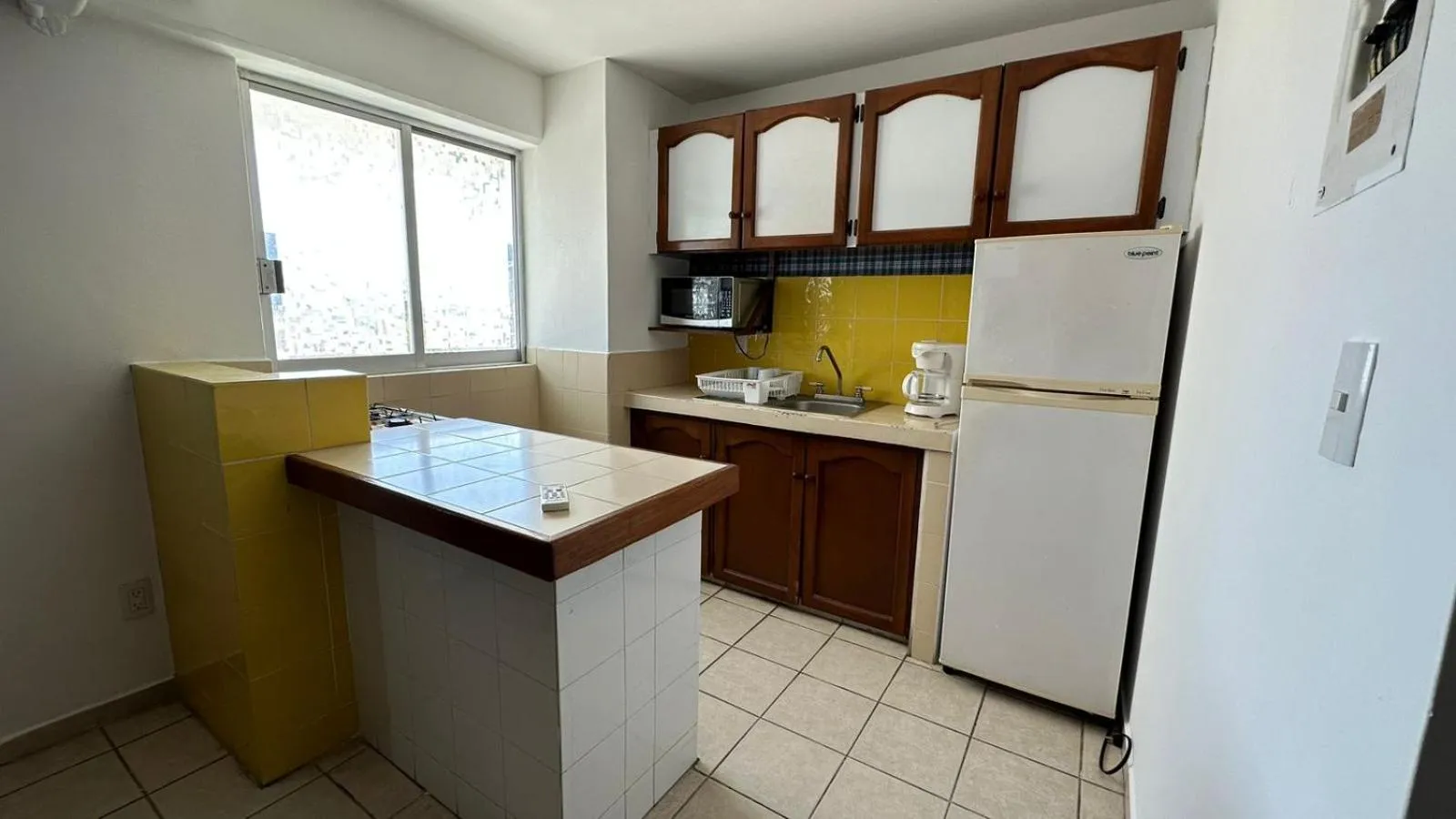 Kitchen or kitchenette in Hotel Suites Regina