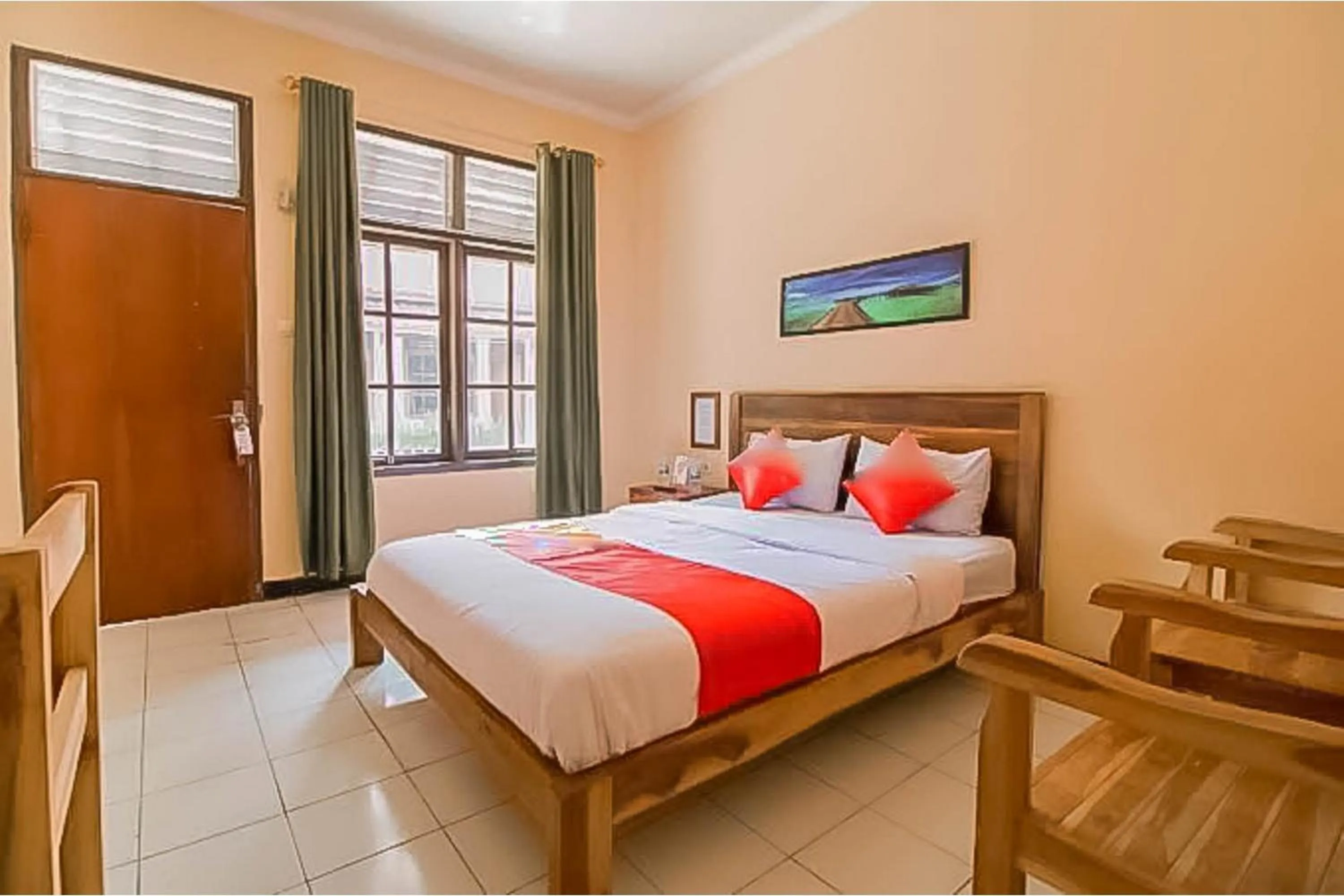 Bed in RedDoorz @ Pantai Pelabuhan Ratu 2