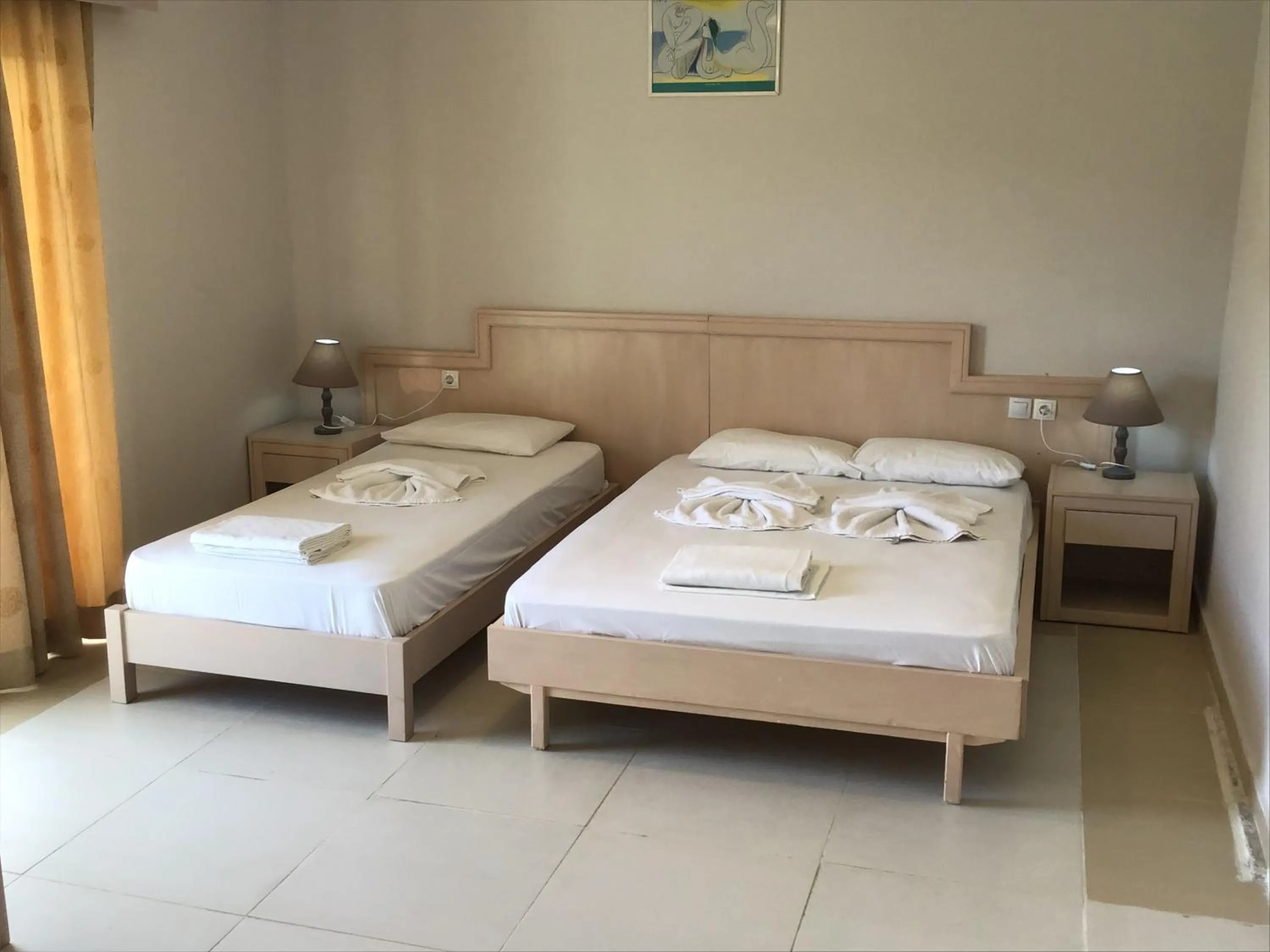 Bedroom, Bed in Regina Hotel