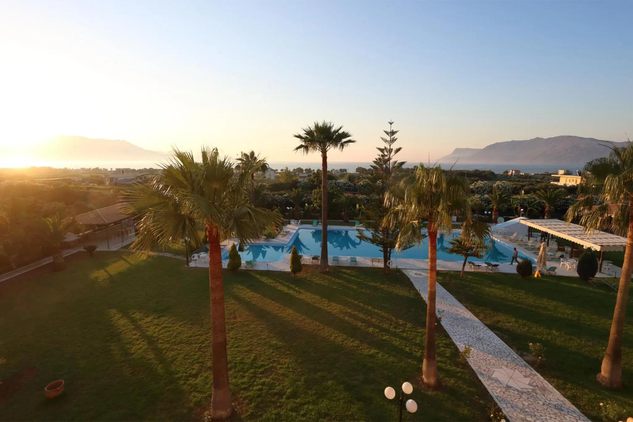 Pool view in Regina Hotel