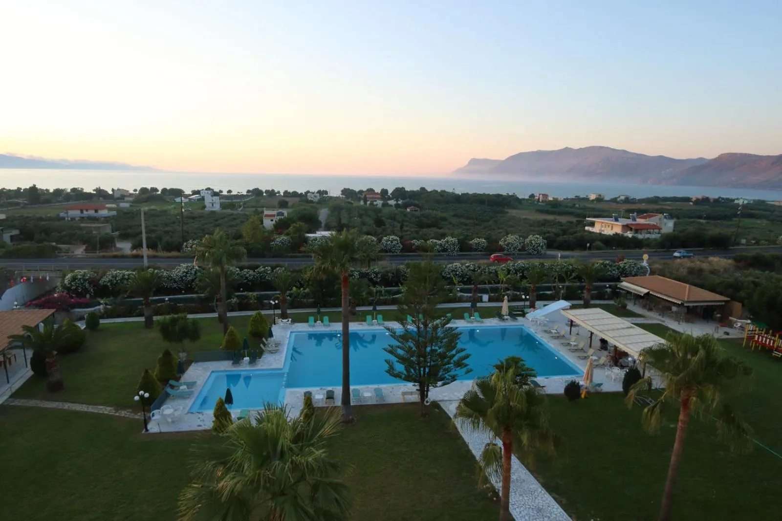 Pool view in Regina Hotel