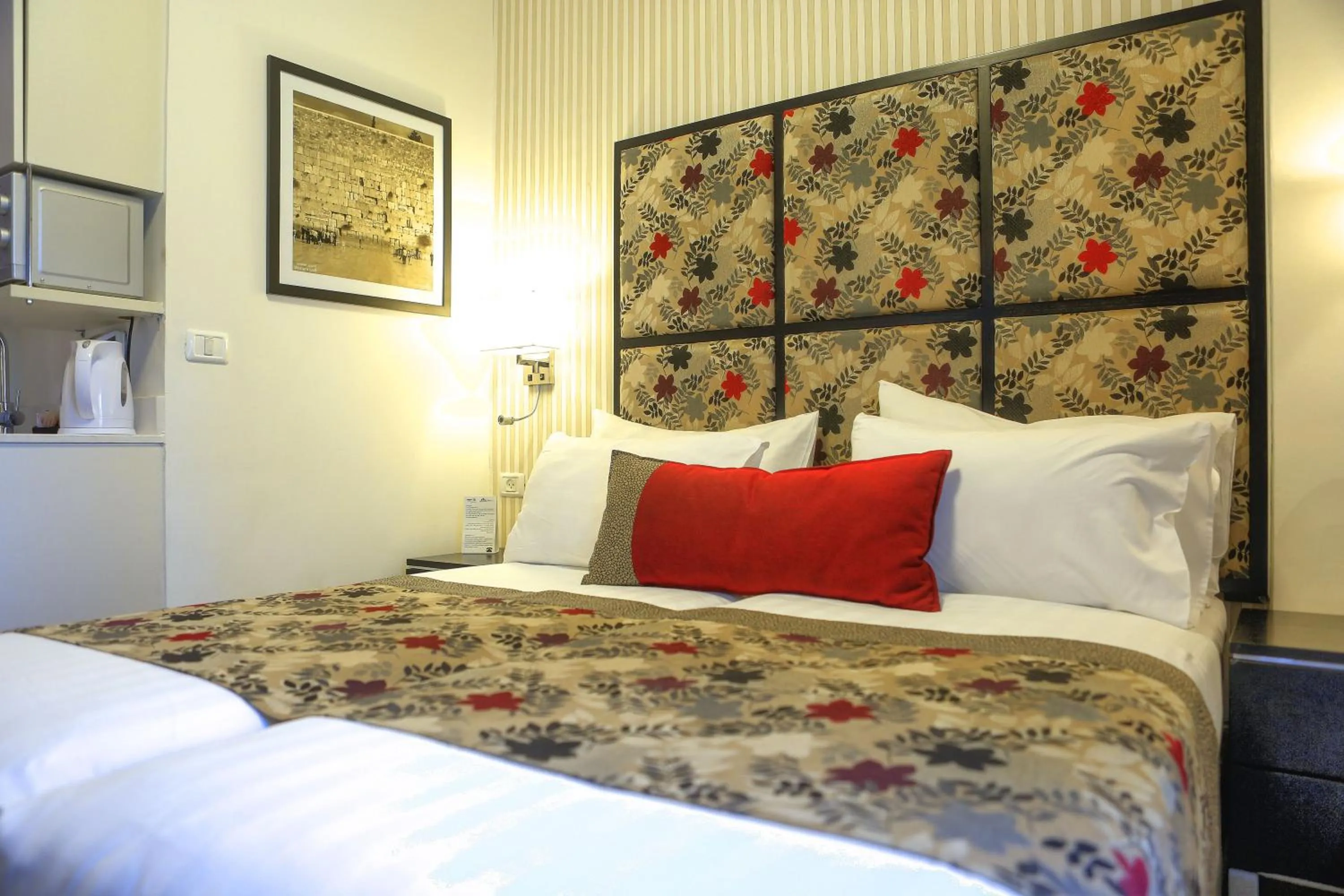 Bedroom in Shamai Suites Jerusalem