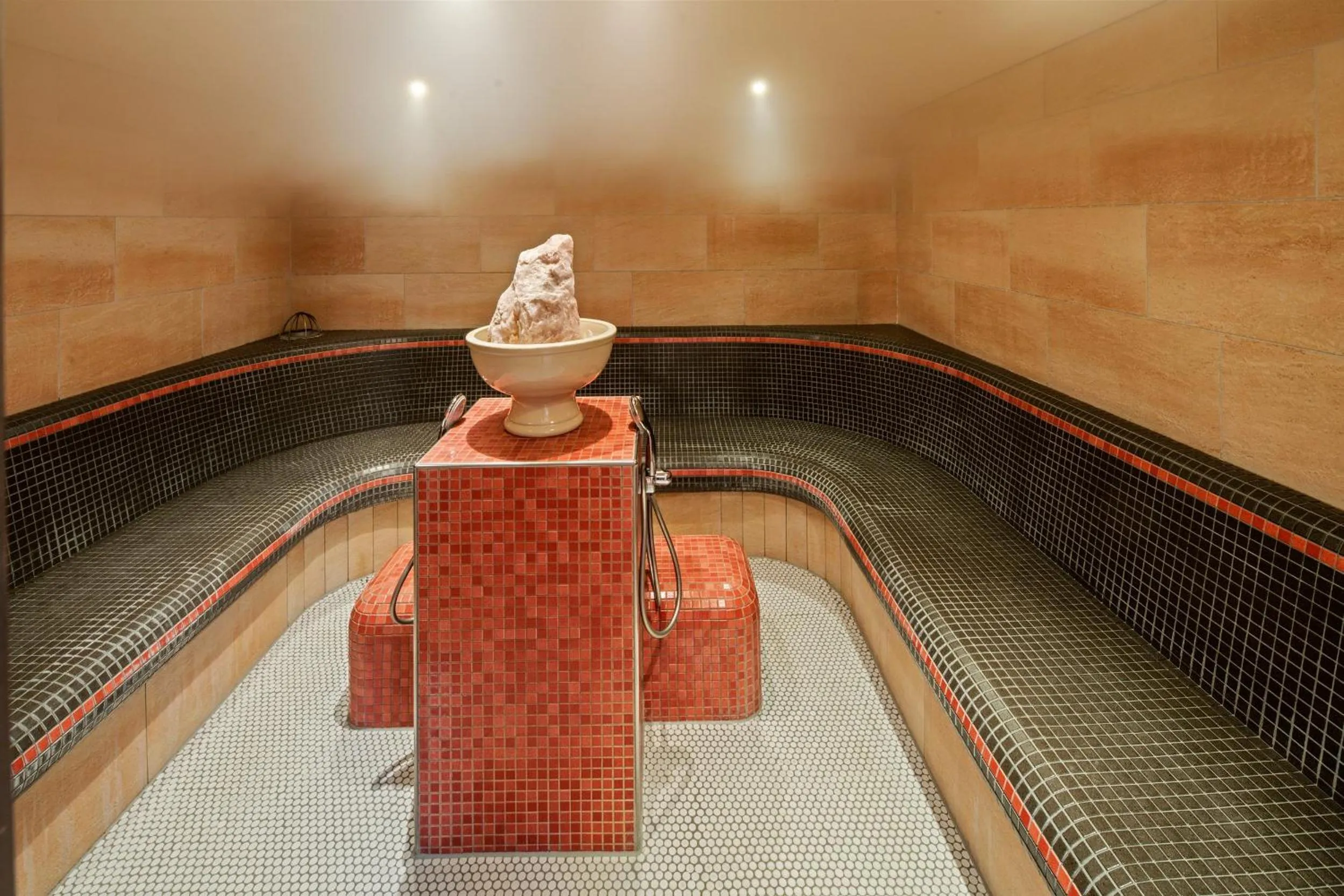 Steam room in Hotel Preishof