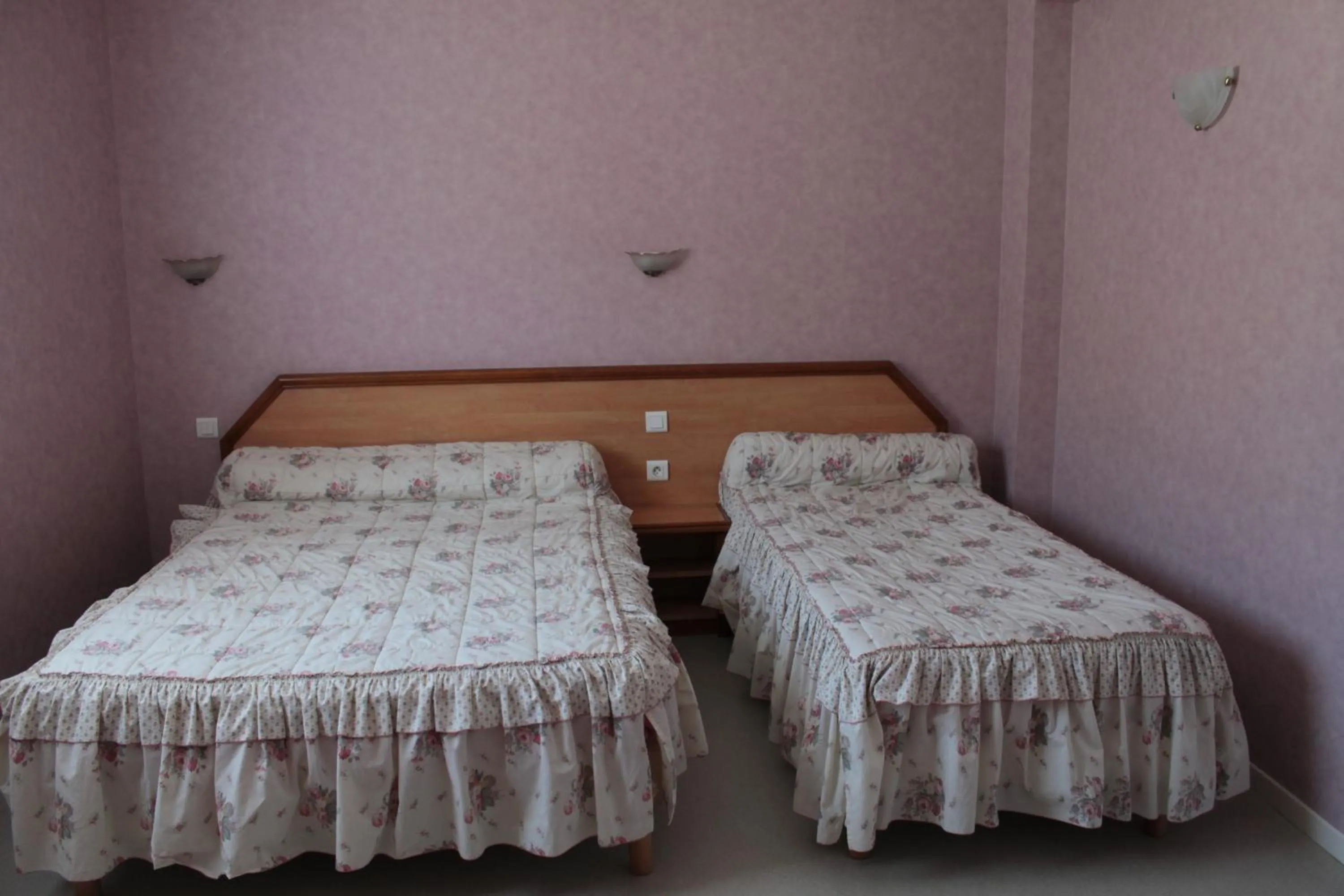 Bed in Hôtel Ladagnous