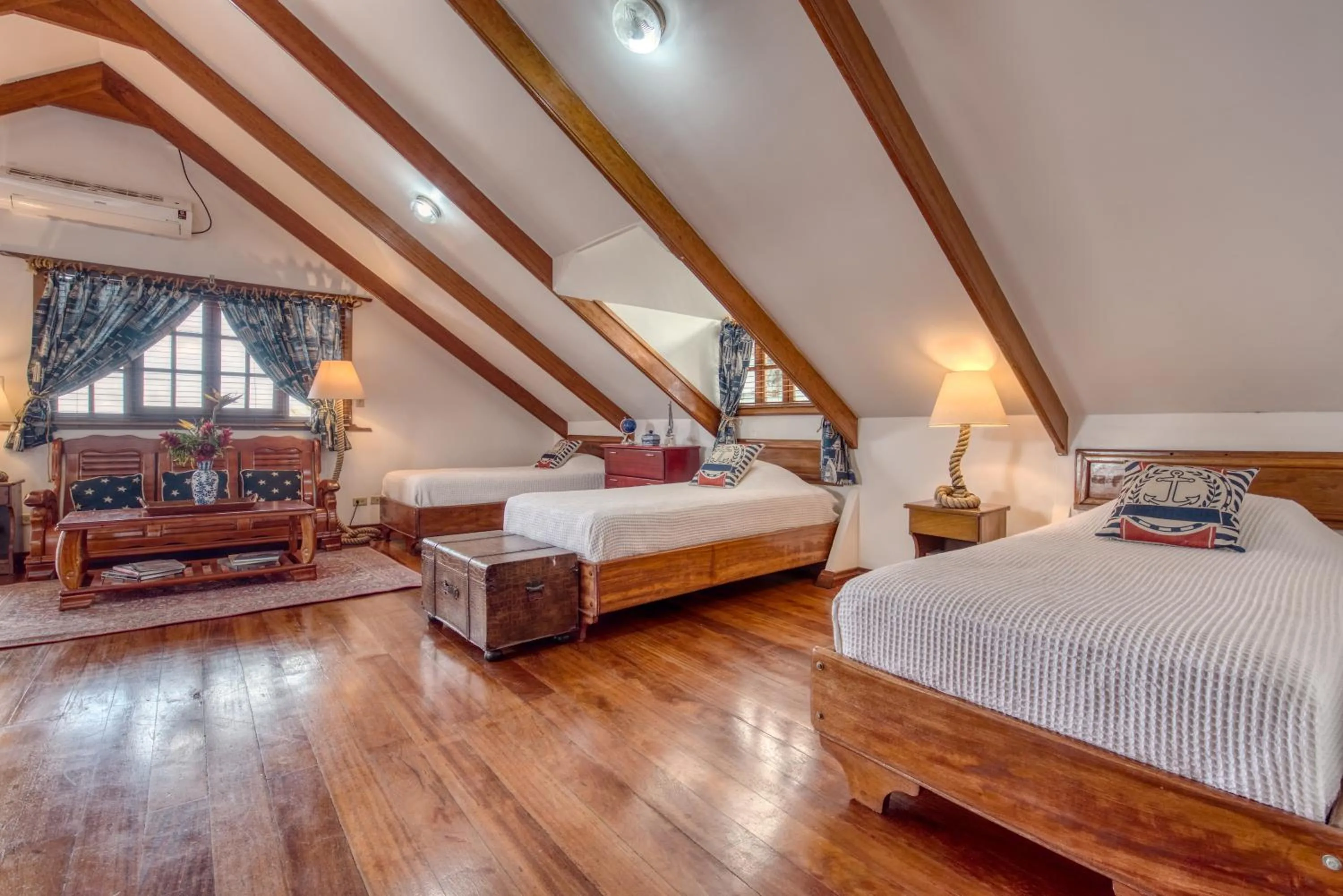 Photo of the whole room, Bed in Hotel Bocas del Toro